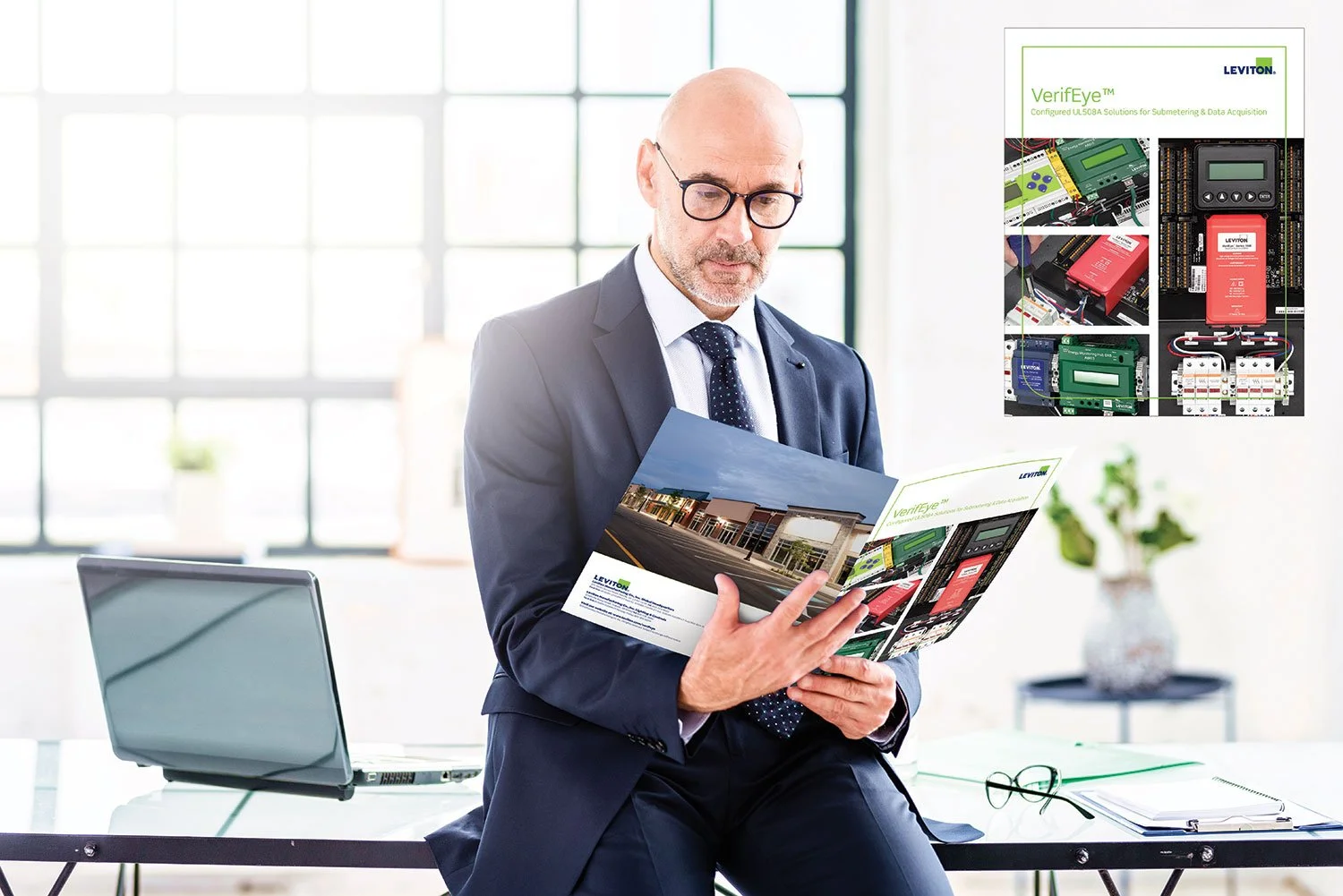 LEVITON_Man_reading_Verifeye-Brochure.jpg
