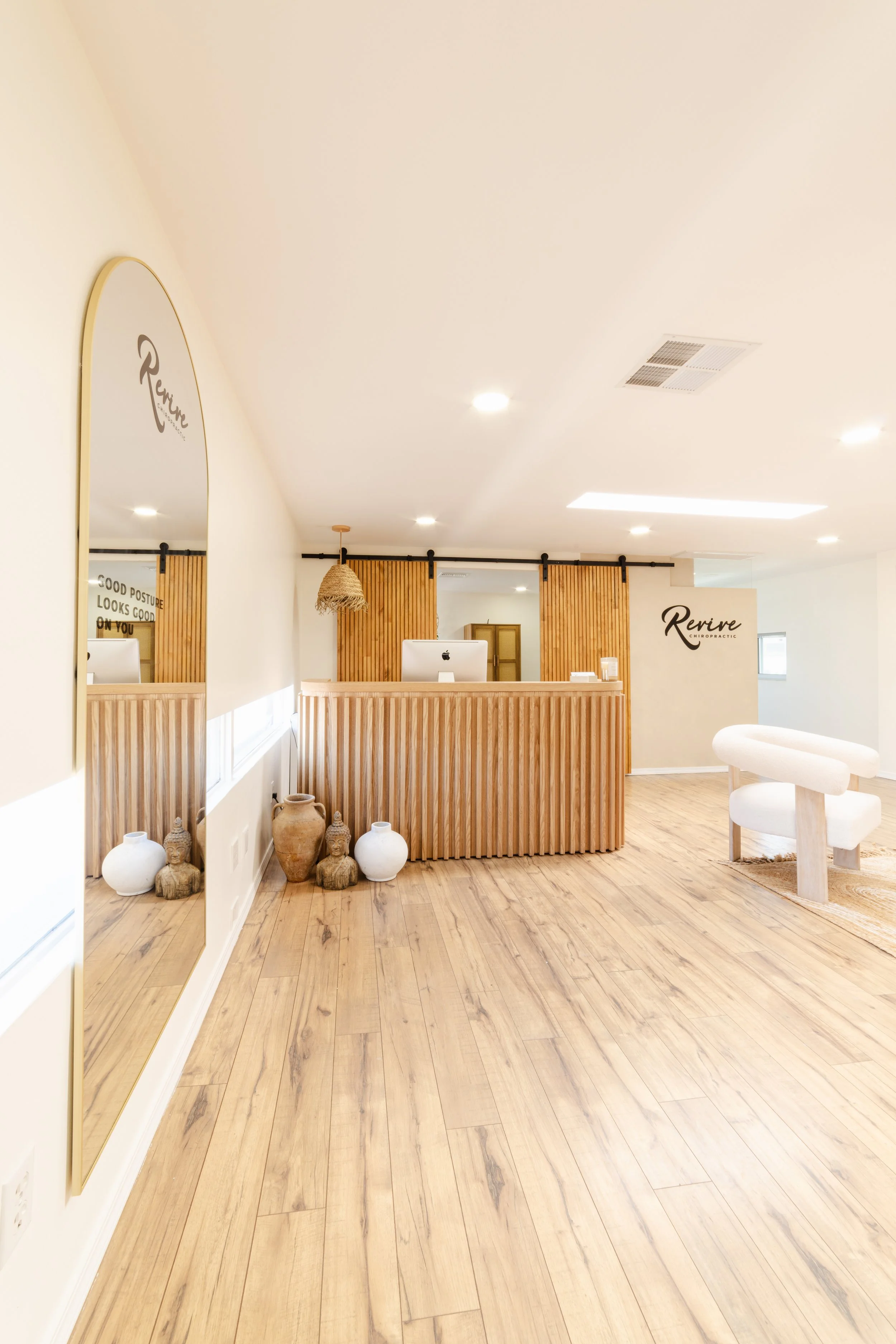 chiropractic-interior-point-loma-san-diego.jpgRevive Chiropractic treatment room in Point Loma, San Diego – integrative care space