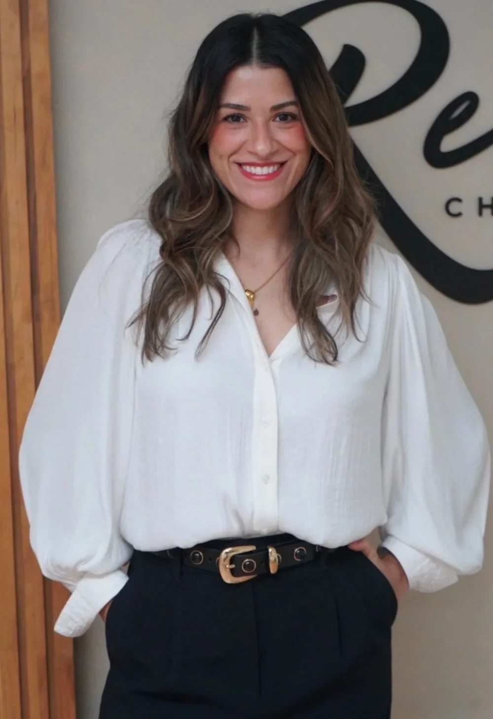 Dr. Adriana Camelio