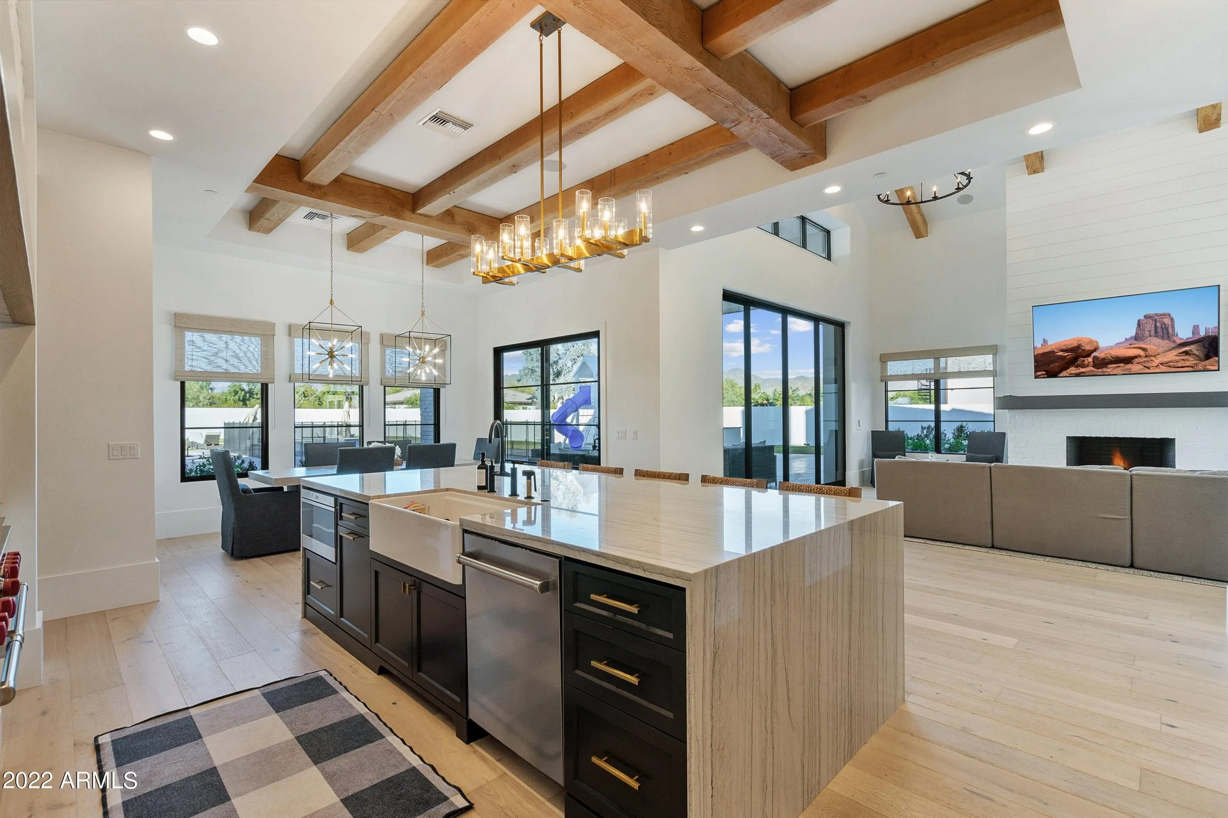 10002 E SHANGRI LA RD 10.jpg