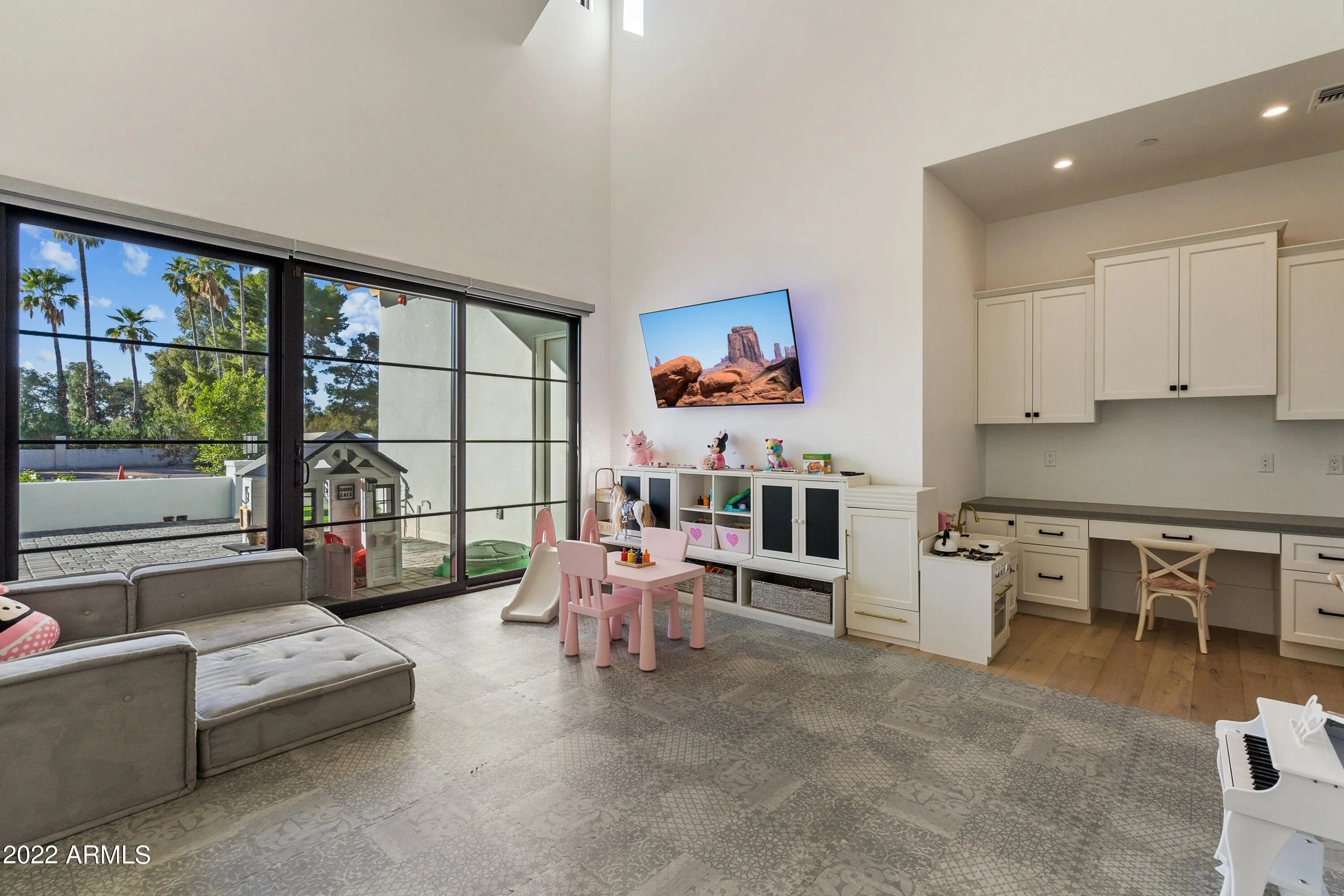 10002 E SHANGRI LA RD 24.jpg