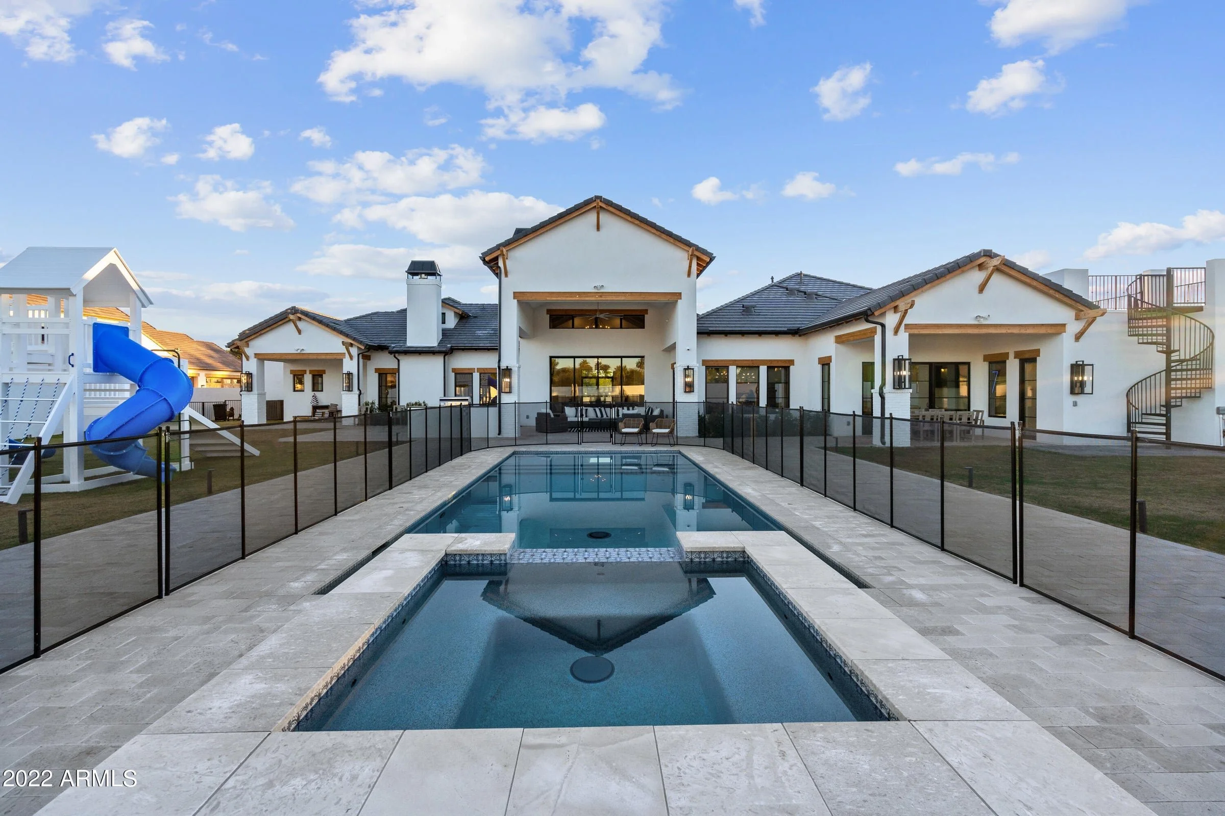 10002 E SHANGRI LA RD 23.jpg