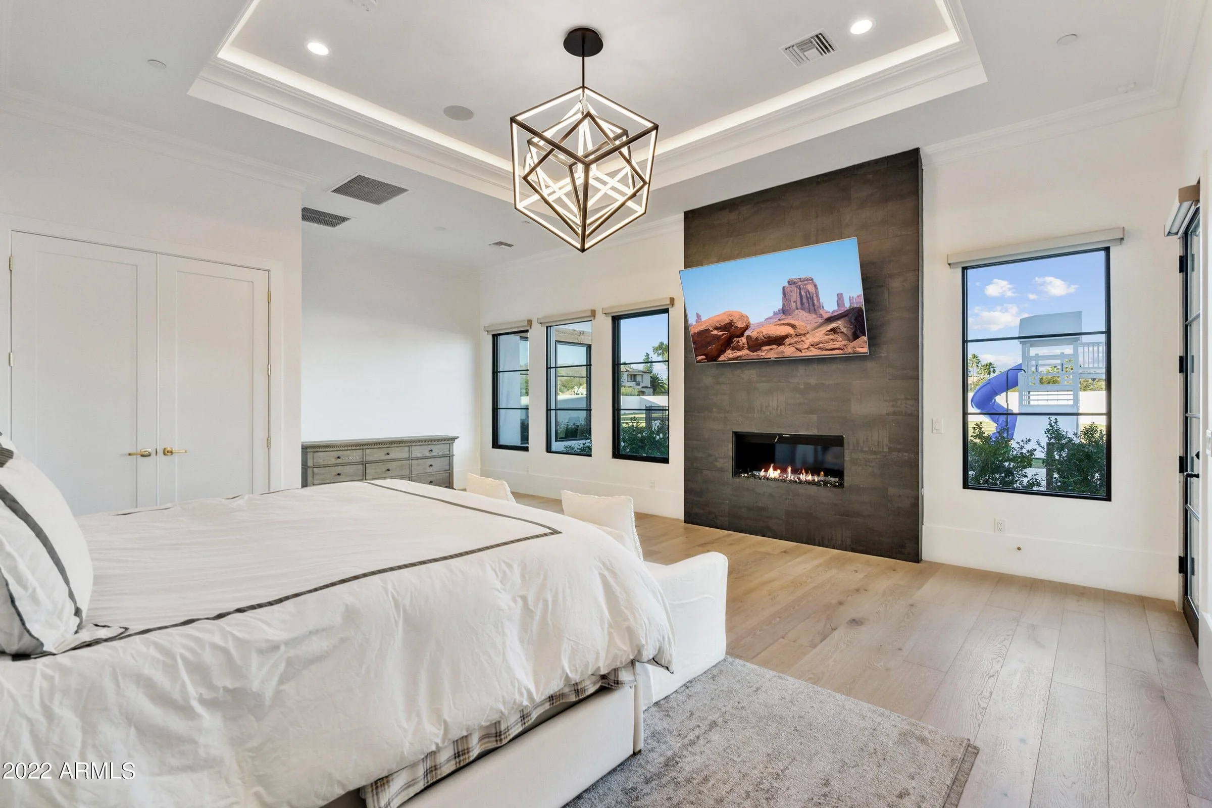 10002 E SHANGRI LA RD 17.jpg