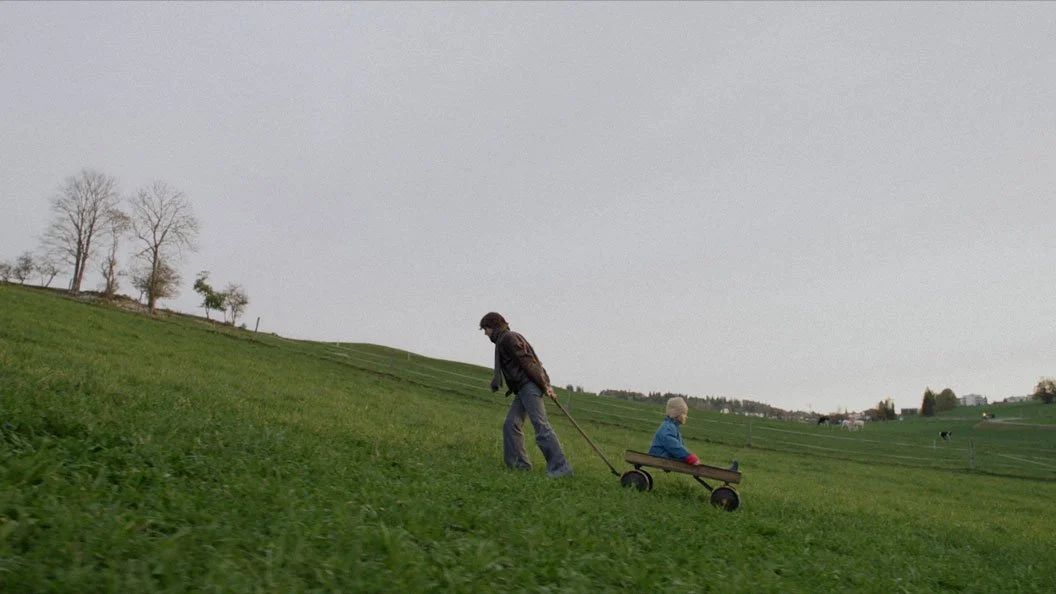 THUMBNAIL_LES-INDOCILES_EP2_STILL_5-2.jpg