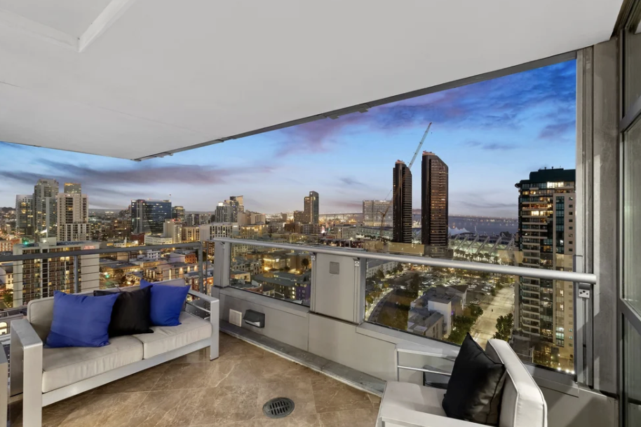 645 Front Street #2004 I $3,000,000
