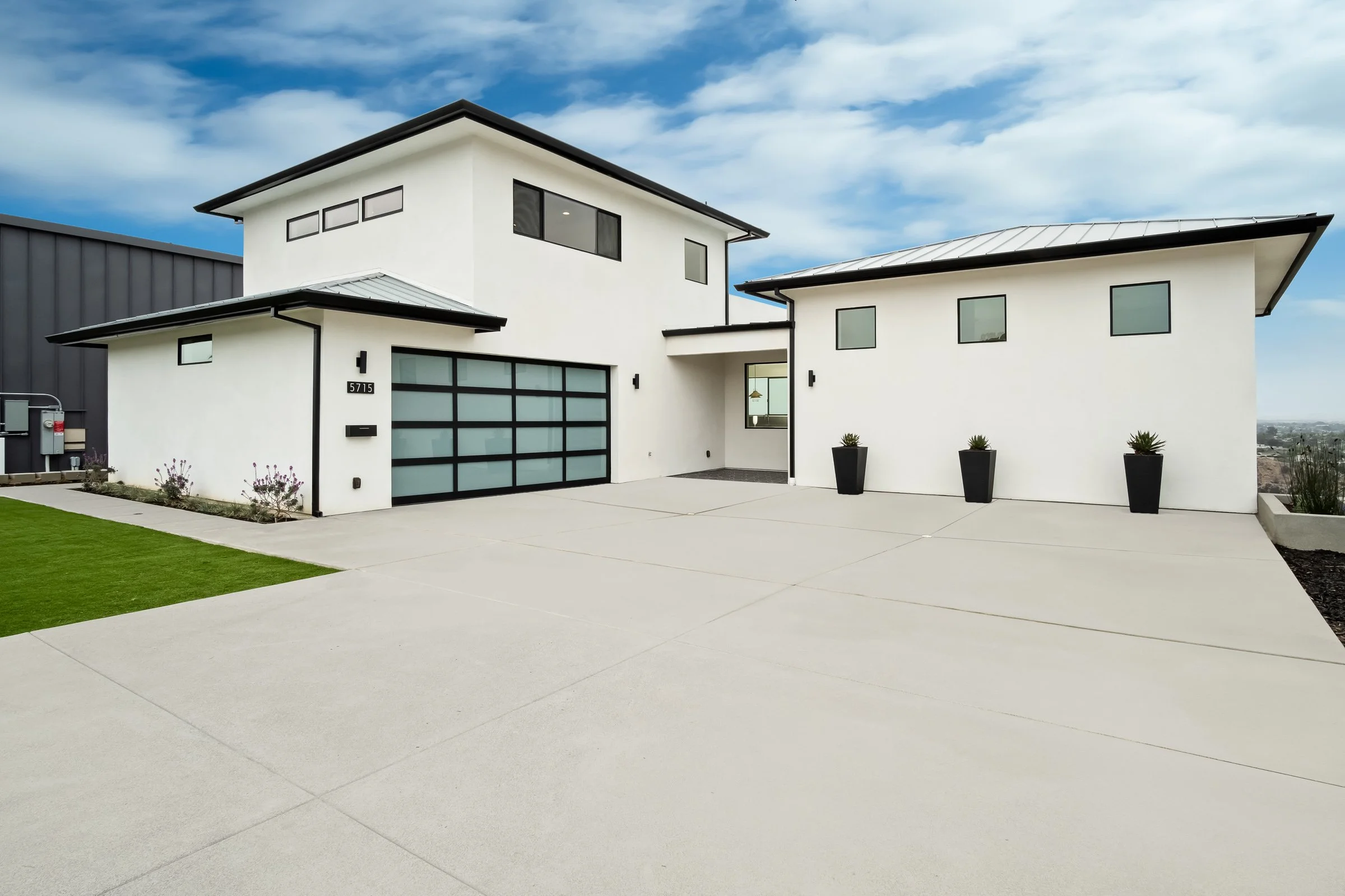 5715 Soledad Mountain Rd. | $2,400,000