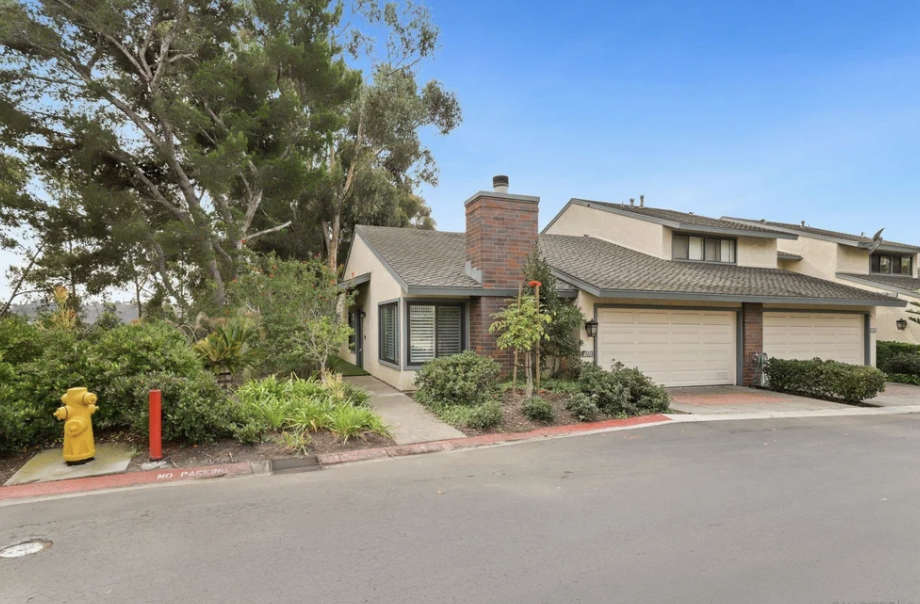 8151 Caminito Sonoma | $860,000