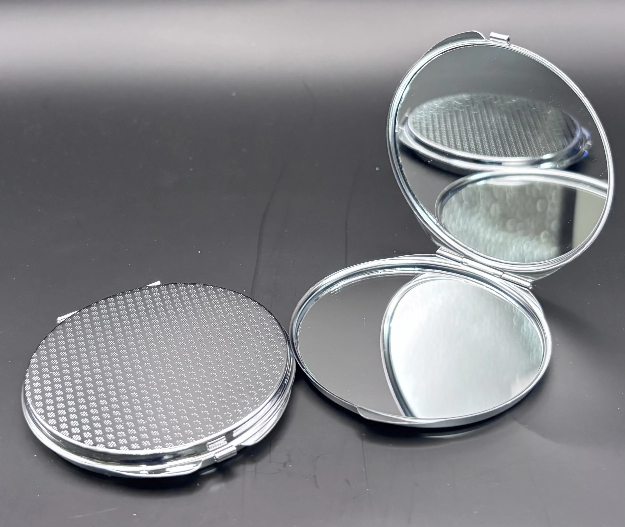 Compact Mirror