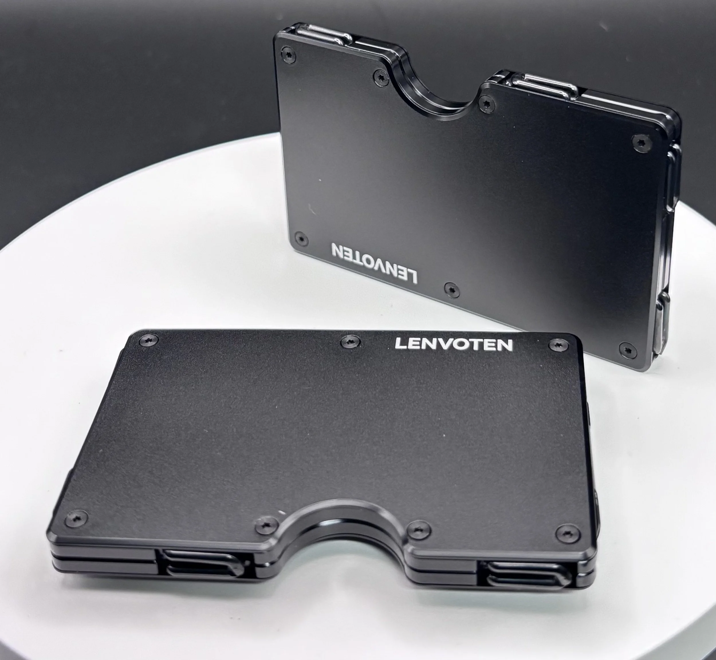 Minimalist wallet w/ money clip