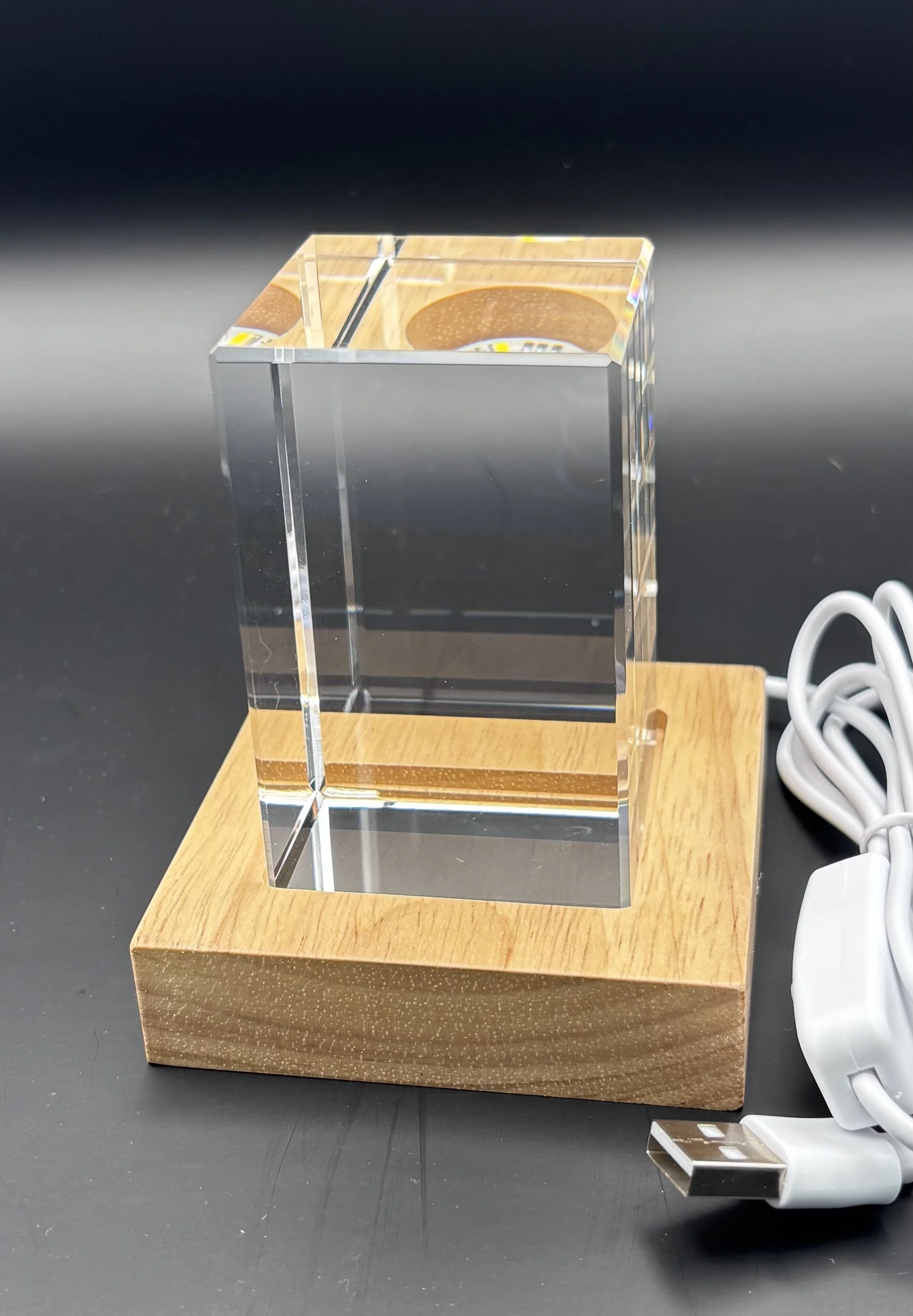 Crystal - inner engraved (w/ light base)