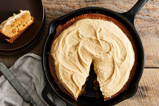 Recipe: Salted Caramel Apple Cake