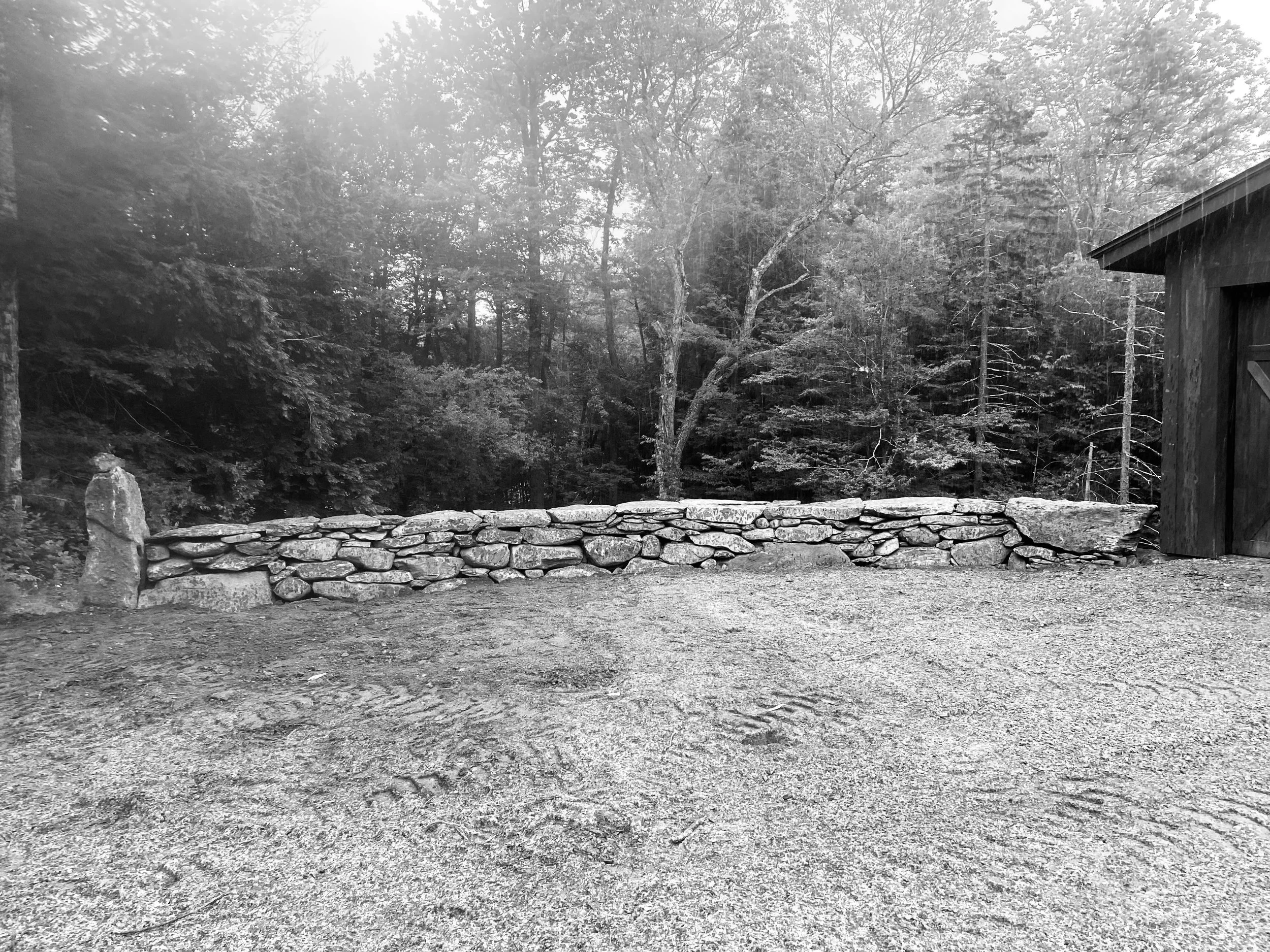 Londenderry King gizzard driveway wall.jpeg