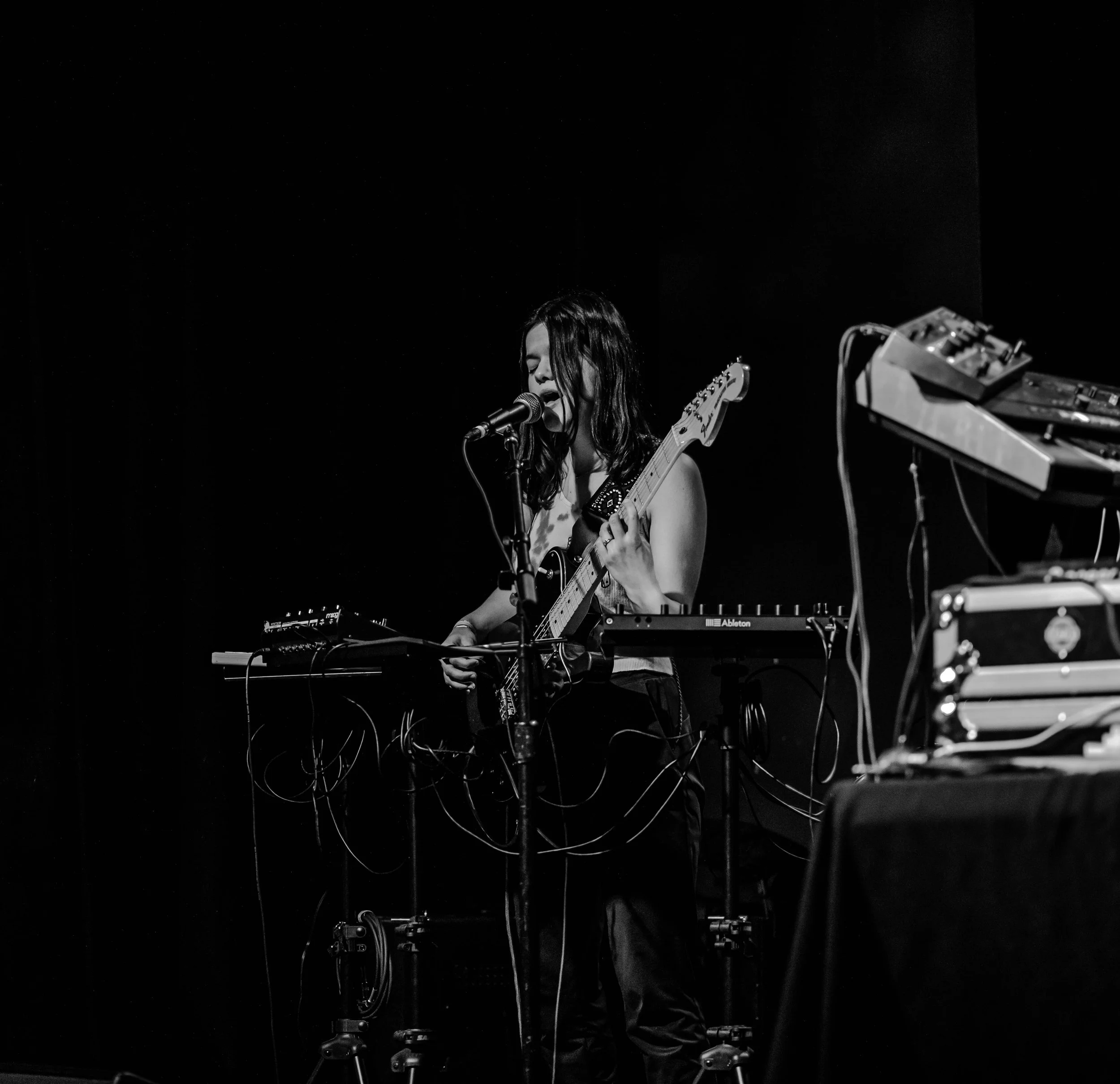 Danielle Thwaites is Daiza performing at the Echo in Los Angeles, CA