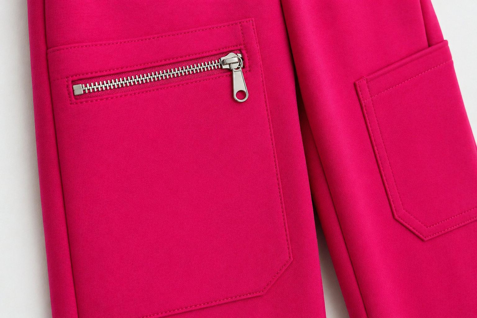 hot pink up close pockets.png