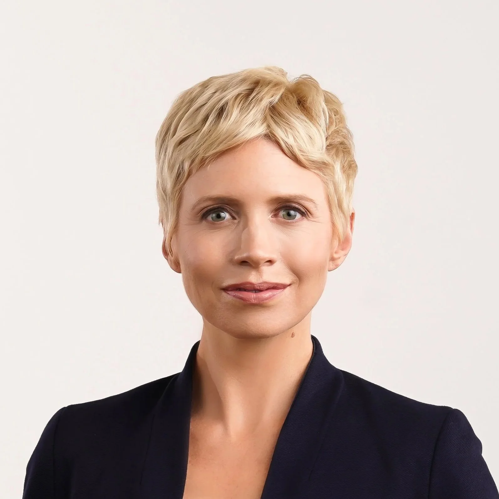 Leigh Ann Caldwell headshot