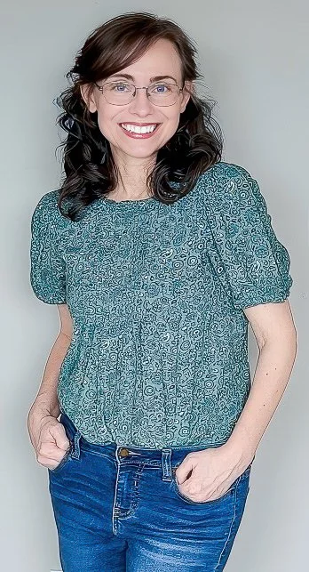 Juleit Mercer author pic