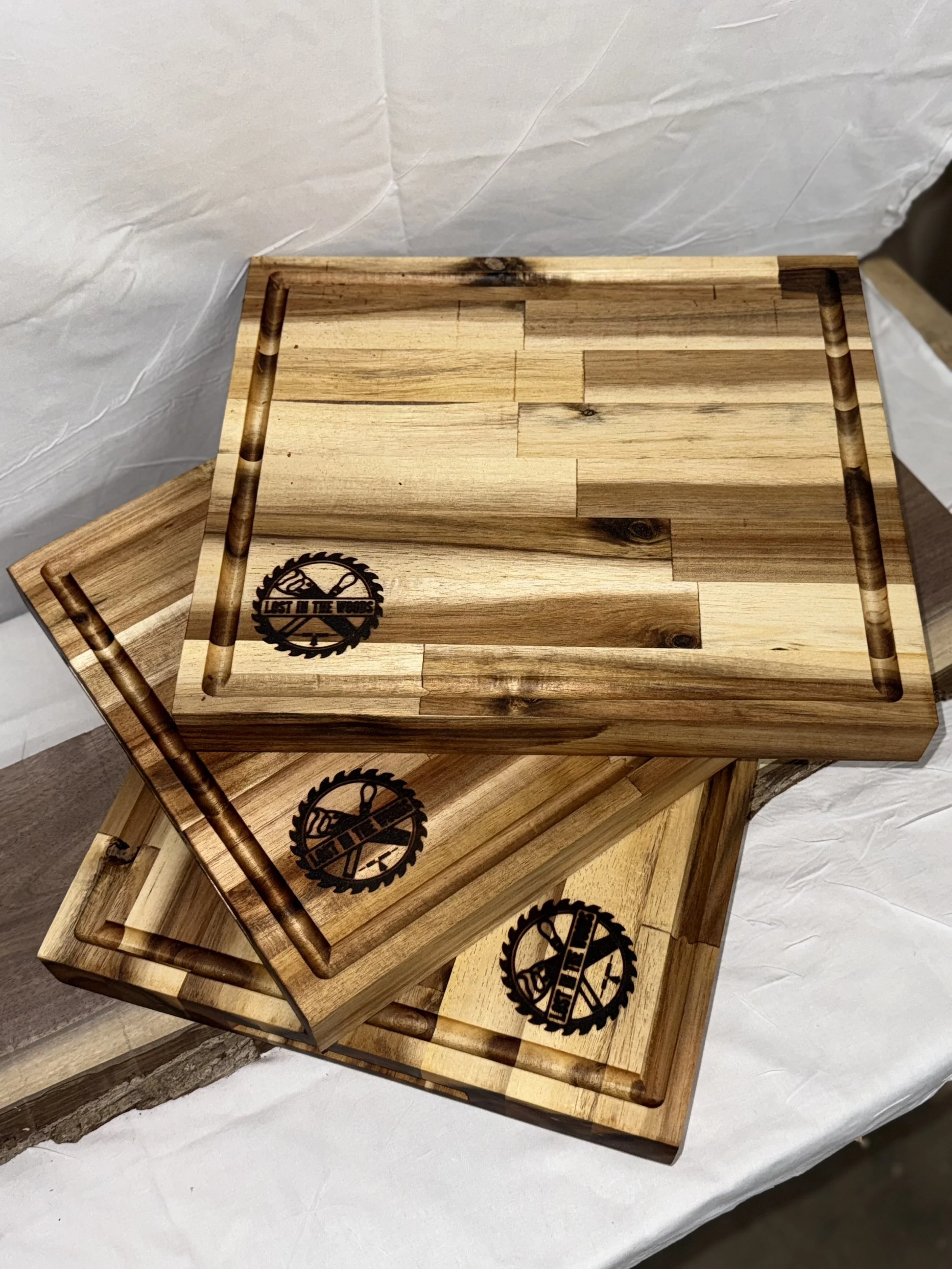 Acacia Cutting board small(1).jpg