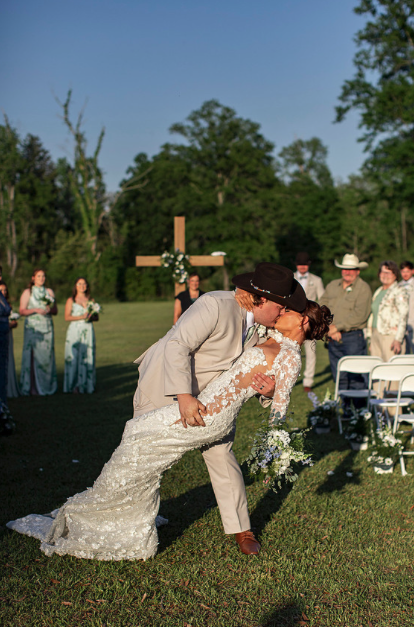 7 Real-World Tips for Choosing Outdoor Places for a Wedding (From a South Louisiana Venue)