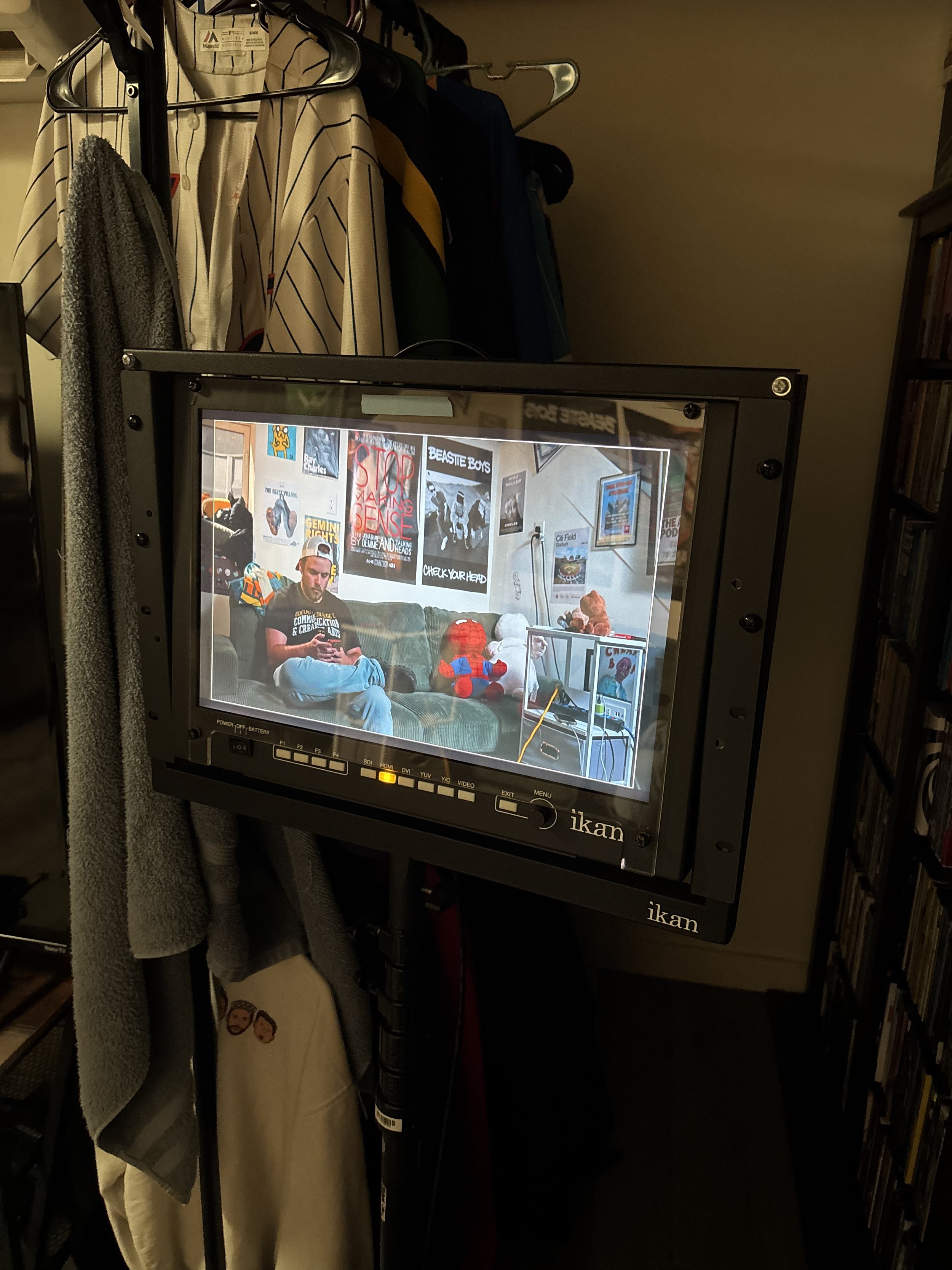 On set of PSYCHO-logy.