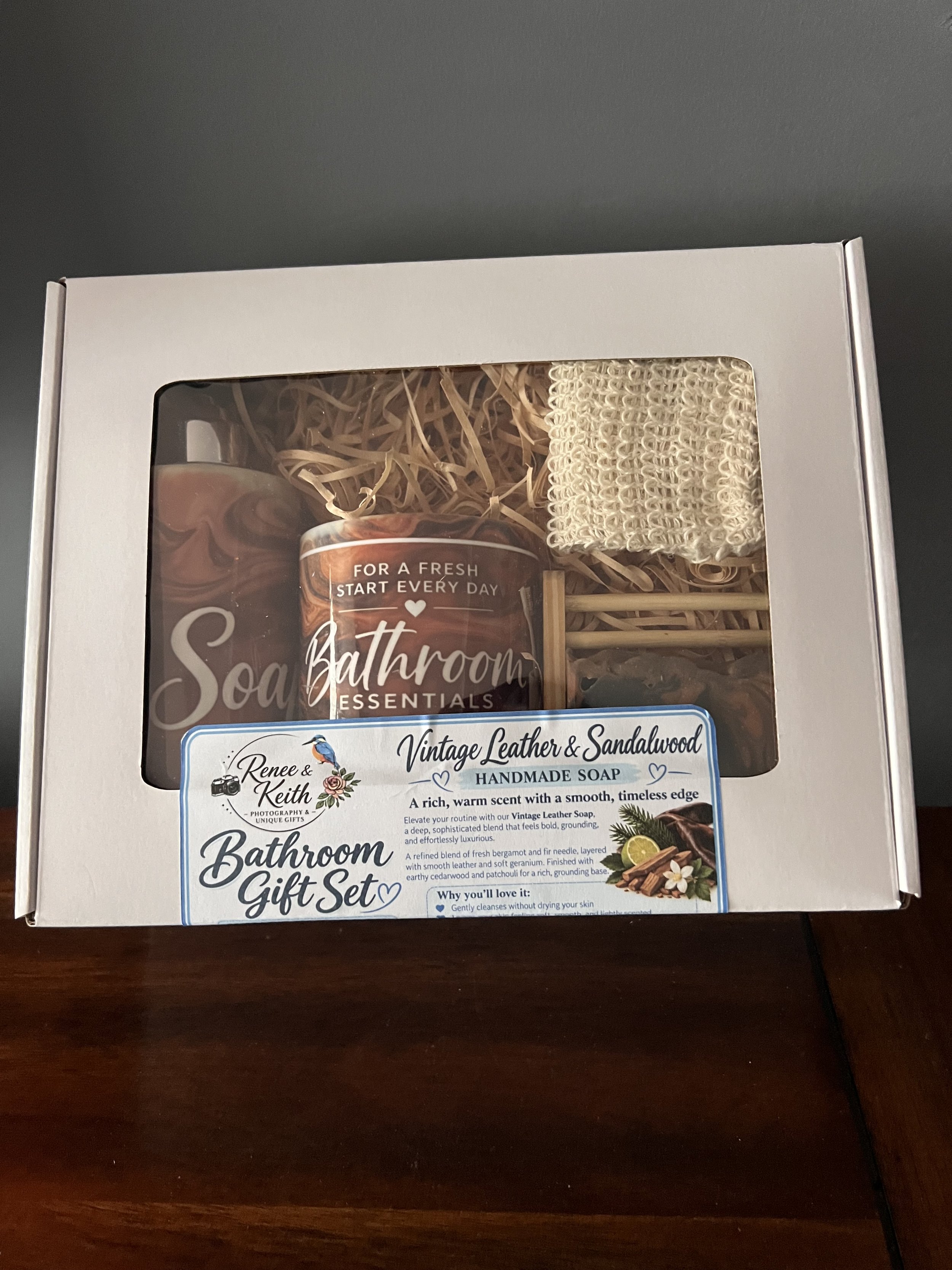Bathroom Gift Set Vintage Leather & Sandalwood