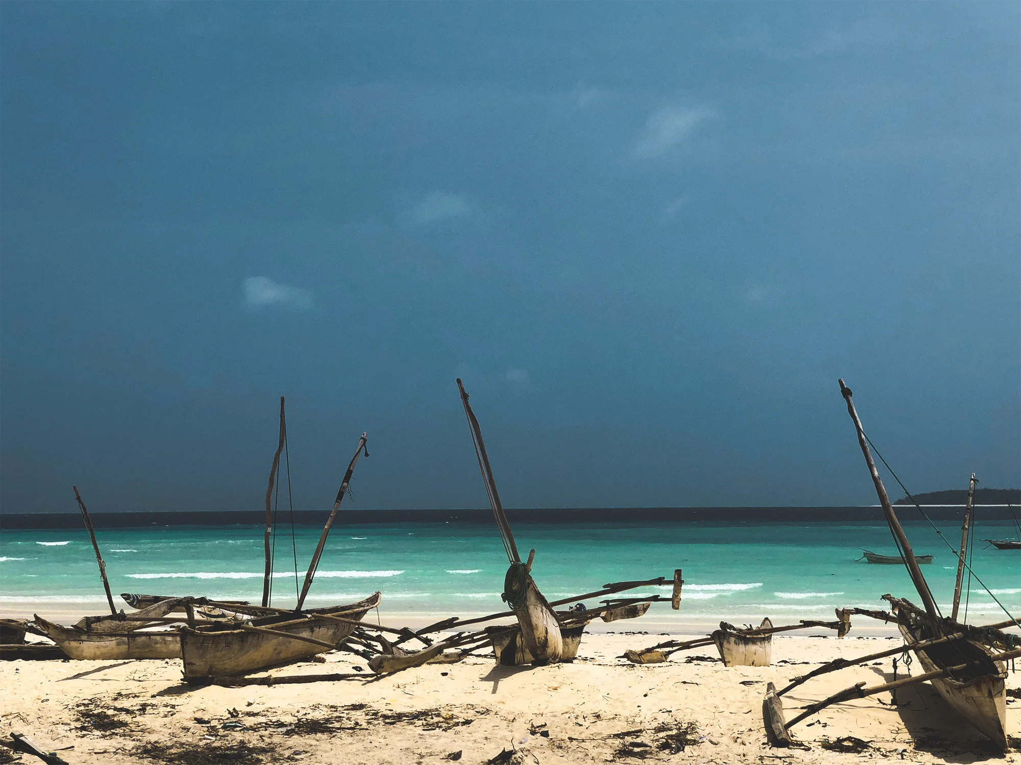Mnemba_Boats shore copy.jpg