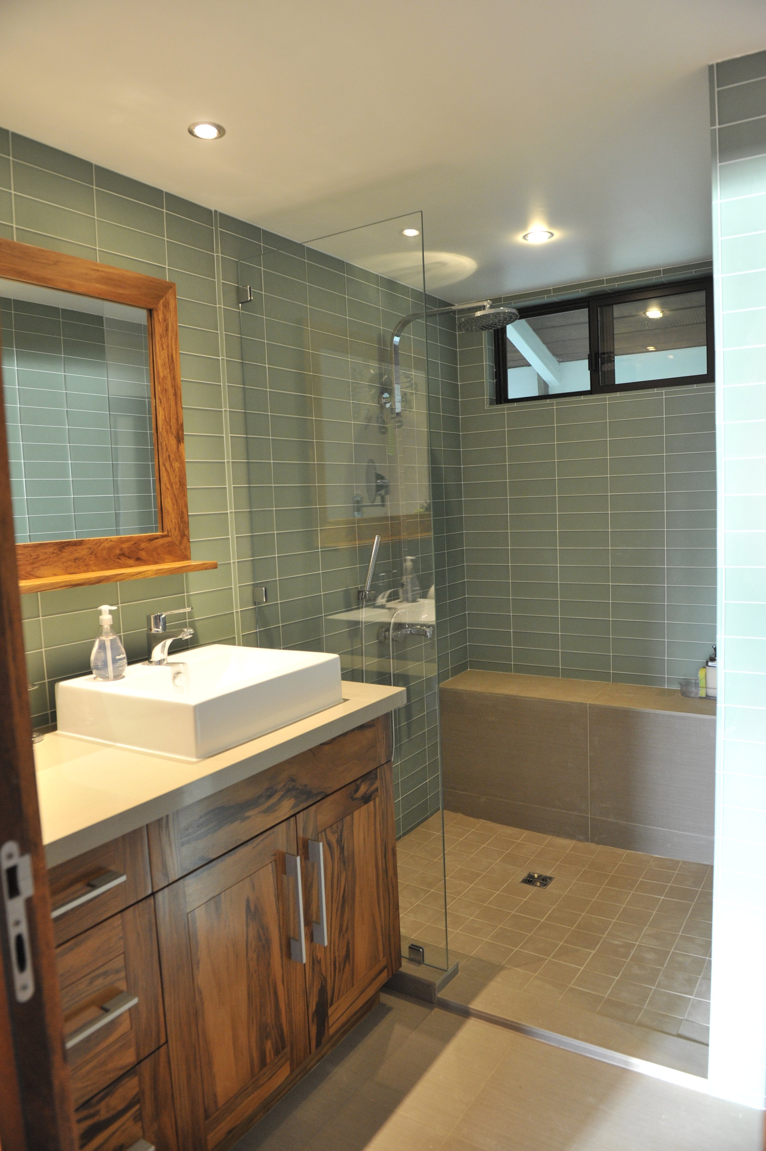 20 Bathroom 2.JPG