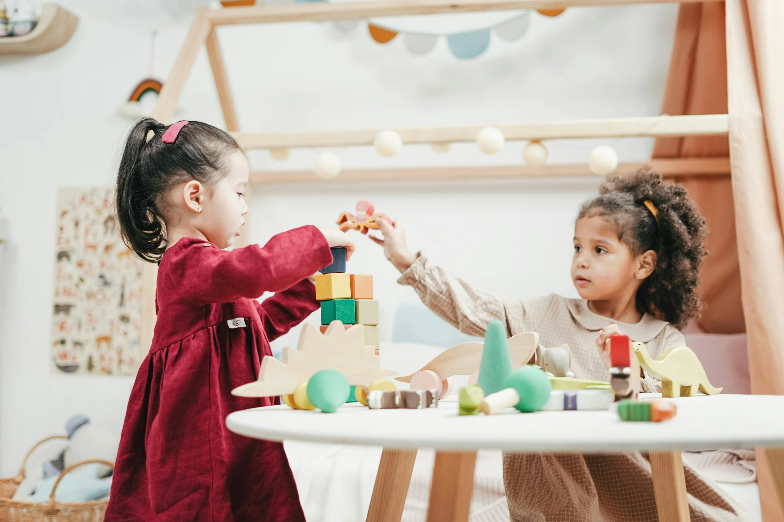 children playing in speech therapy in east brunswick at connect to communicate