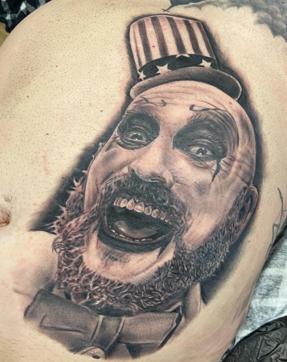 Unleashing Artistic Mastery: Shipwreck Tattoo's Stellar Artists for Blackwork, Traditional, Neo-Traditional, Realistic, Fine Line, and Watercolor Tattoos in Newcastle, NSW