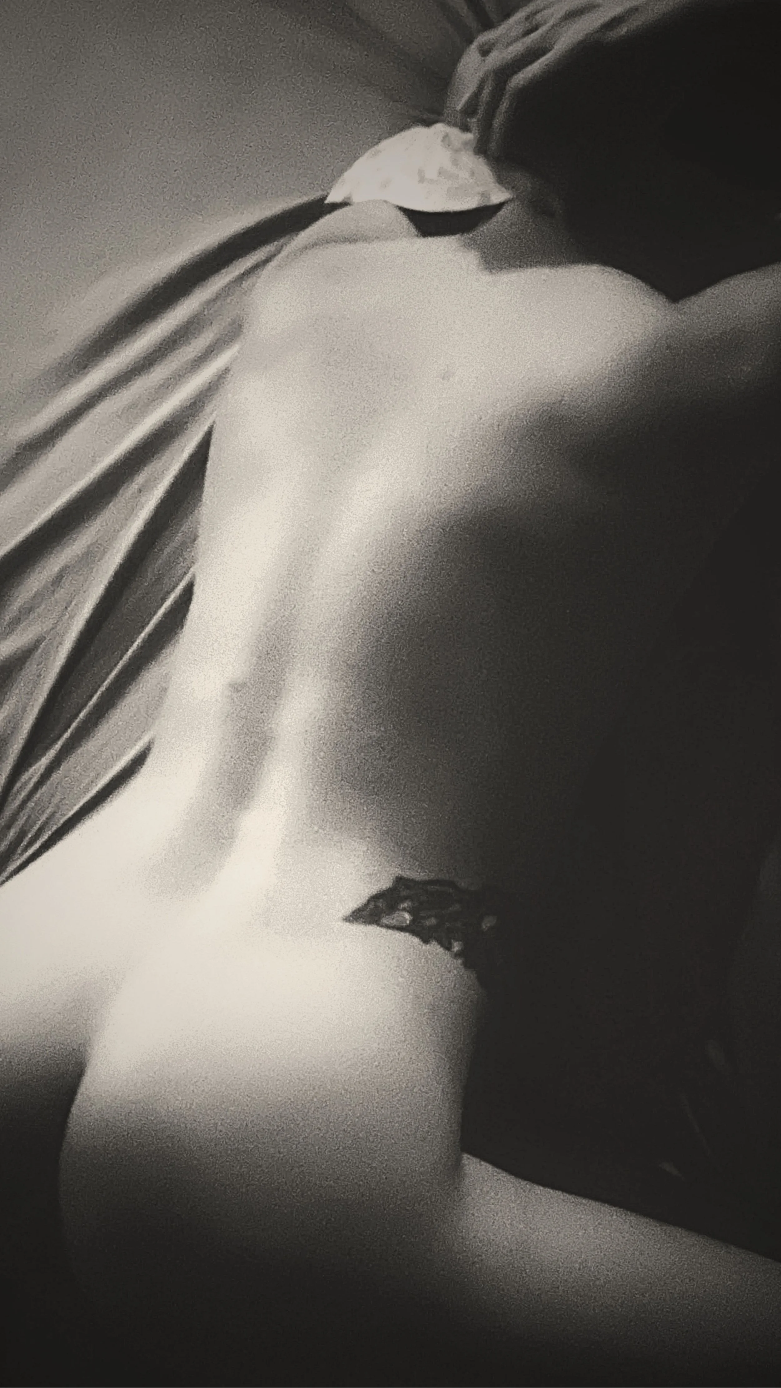 9x16 Black and White Nude Flipped.jpg