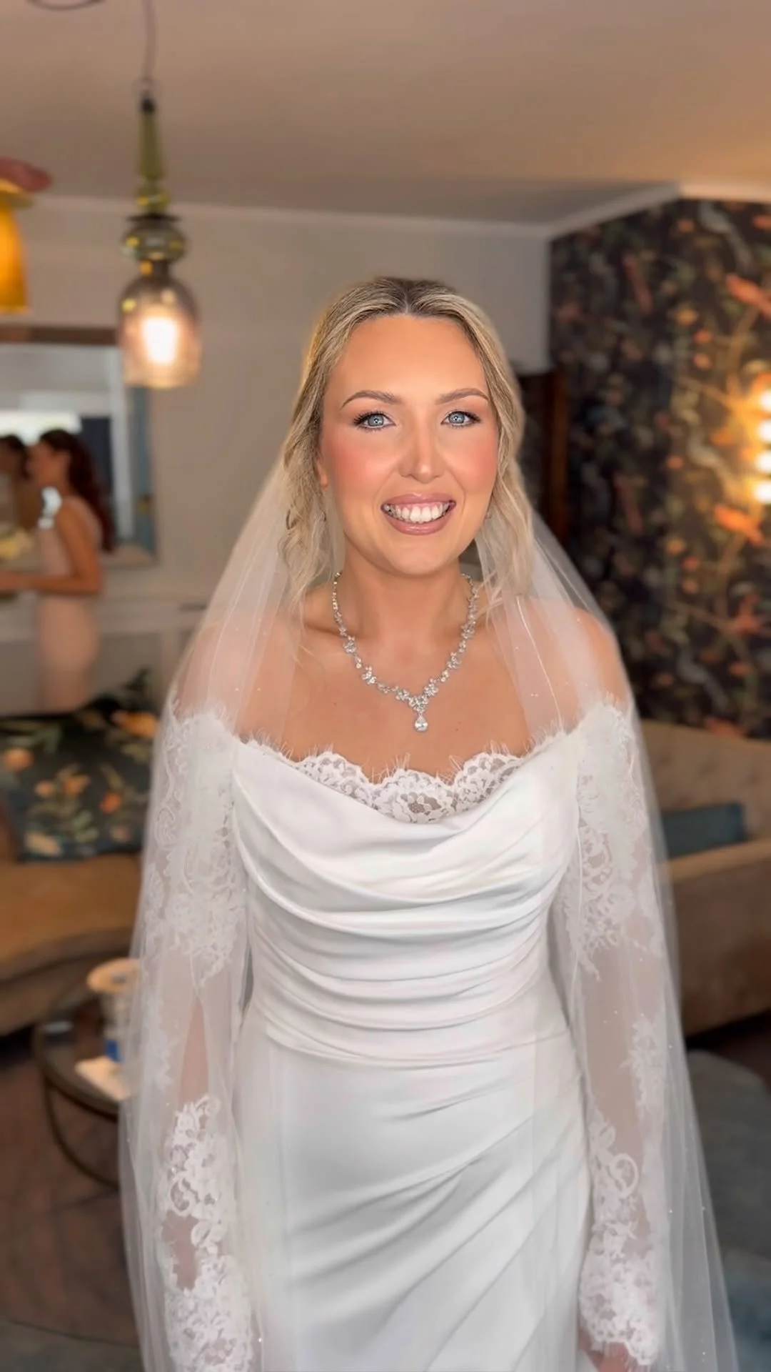 Modern bridal beauty by Dayna Cerys designed to feel comfortable and timeless.