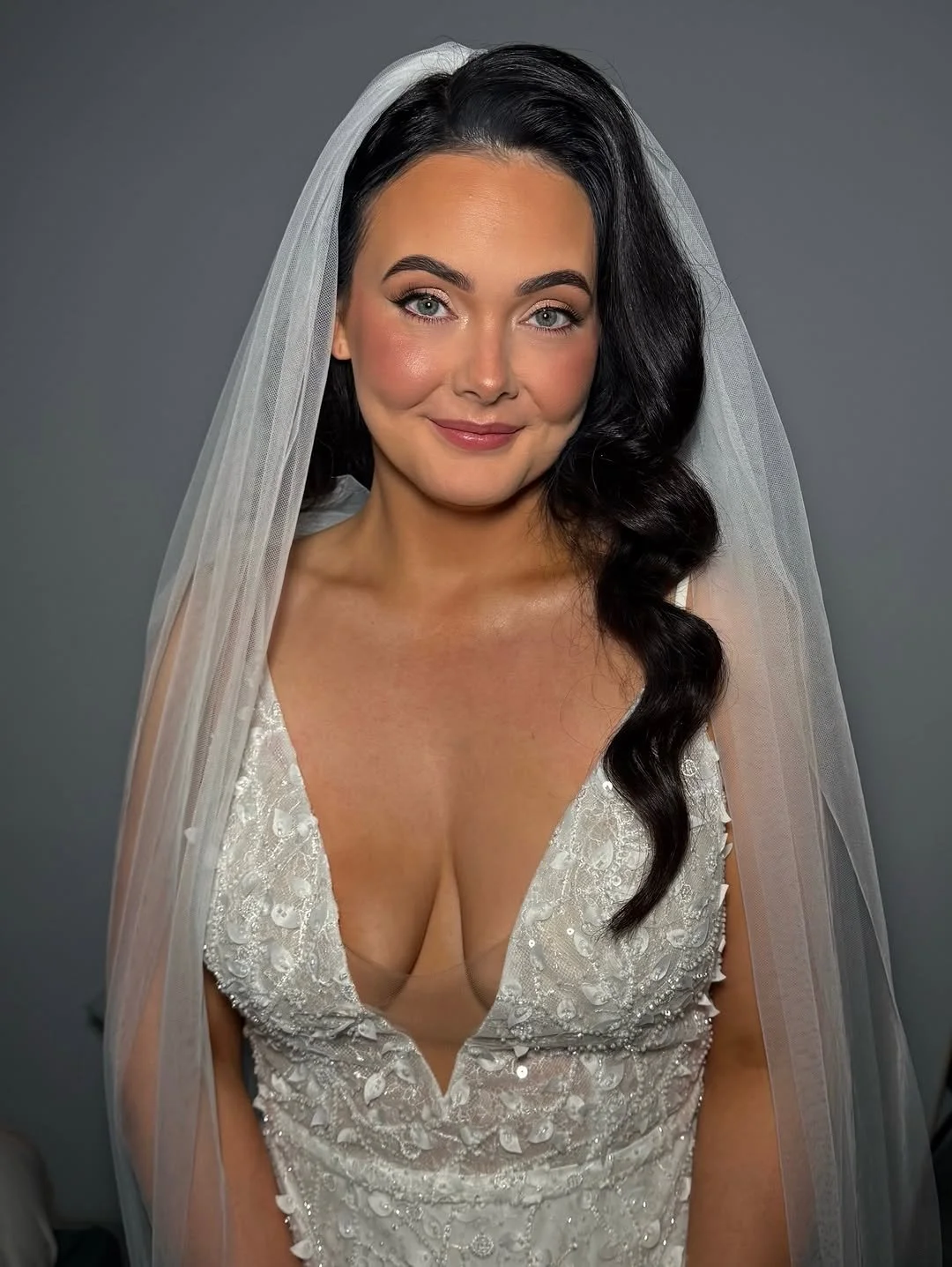 Luxury wedding makeup by Hampshire bridal makeup artist Dayna Cerys.