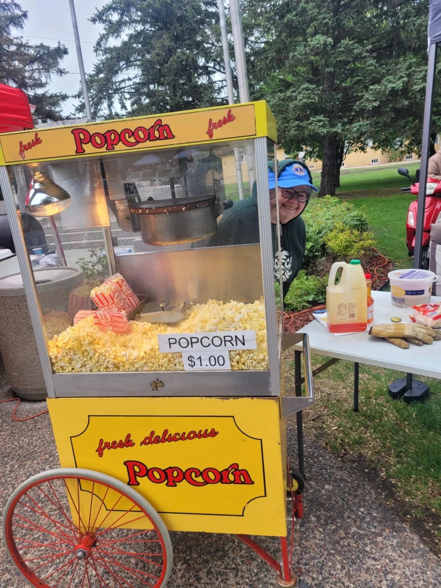 Popcorn for sale, courtesy of Lion Ed