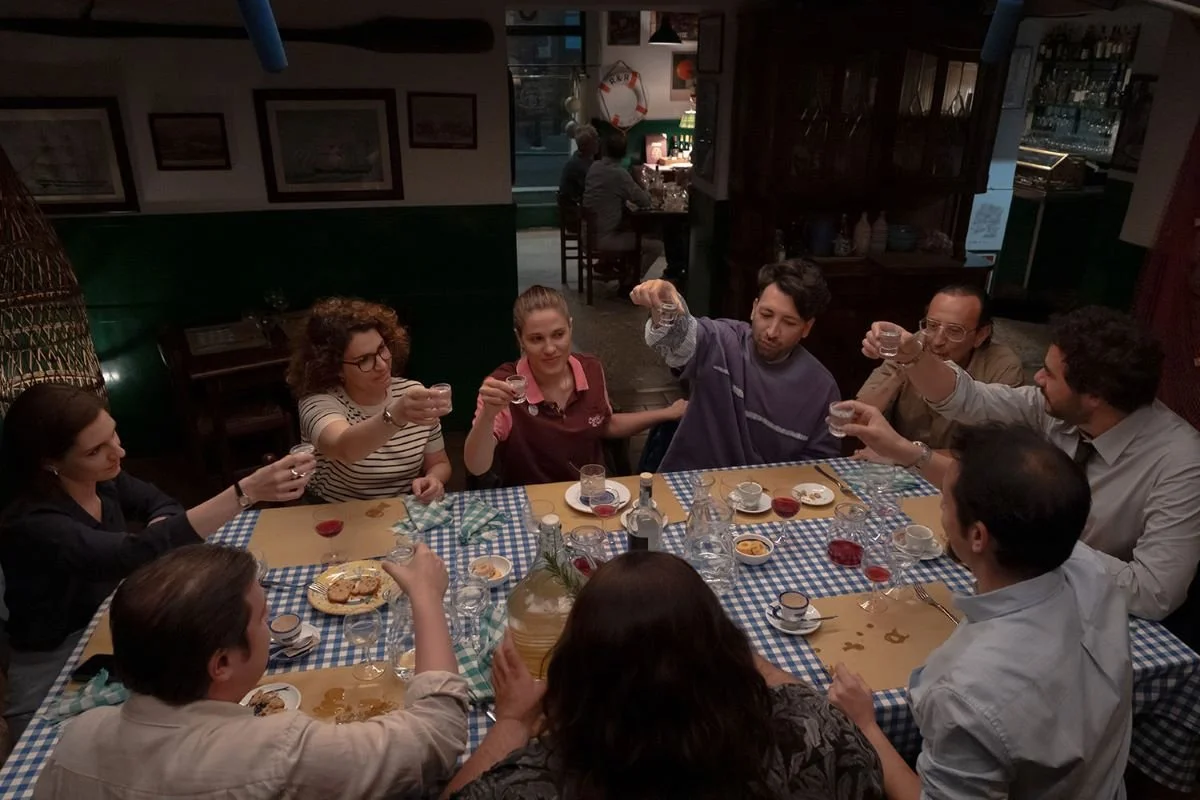 Cena di classe
di Francesco Mandelli
prod. Roadmovie
anno 2026