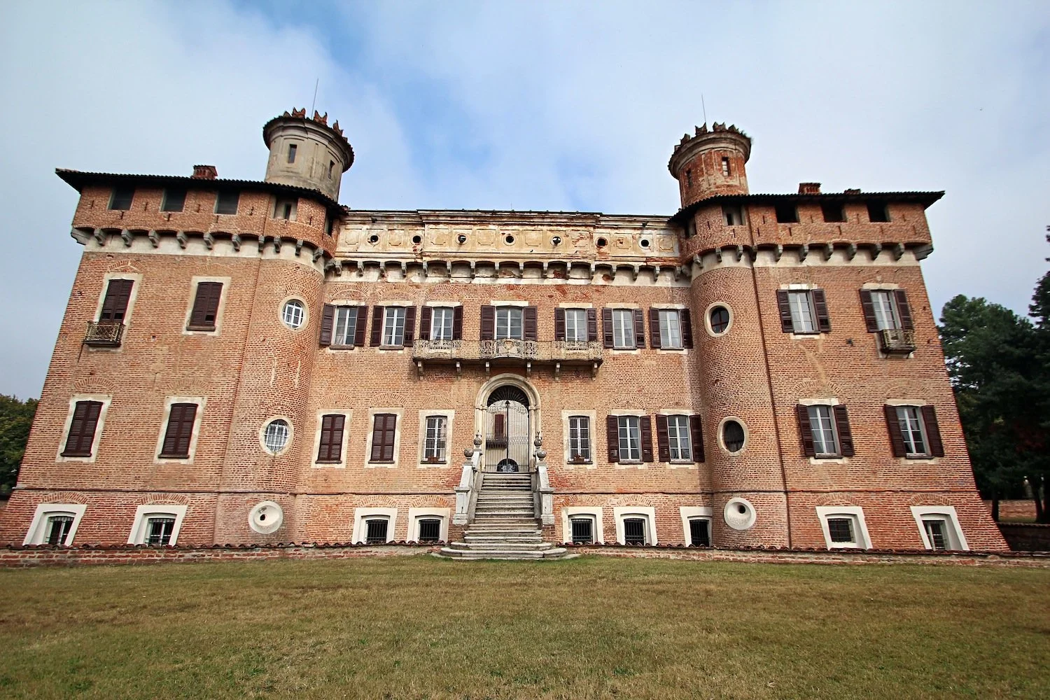 CastelloChignoloPo_2.jpg