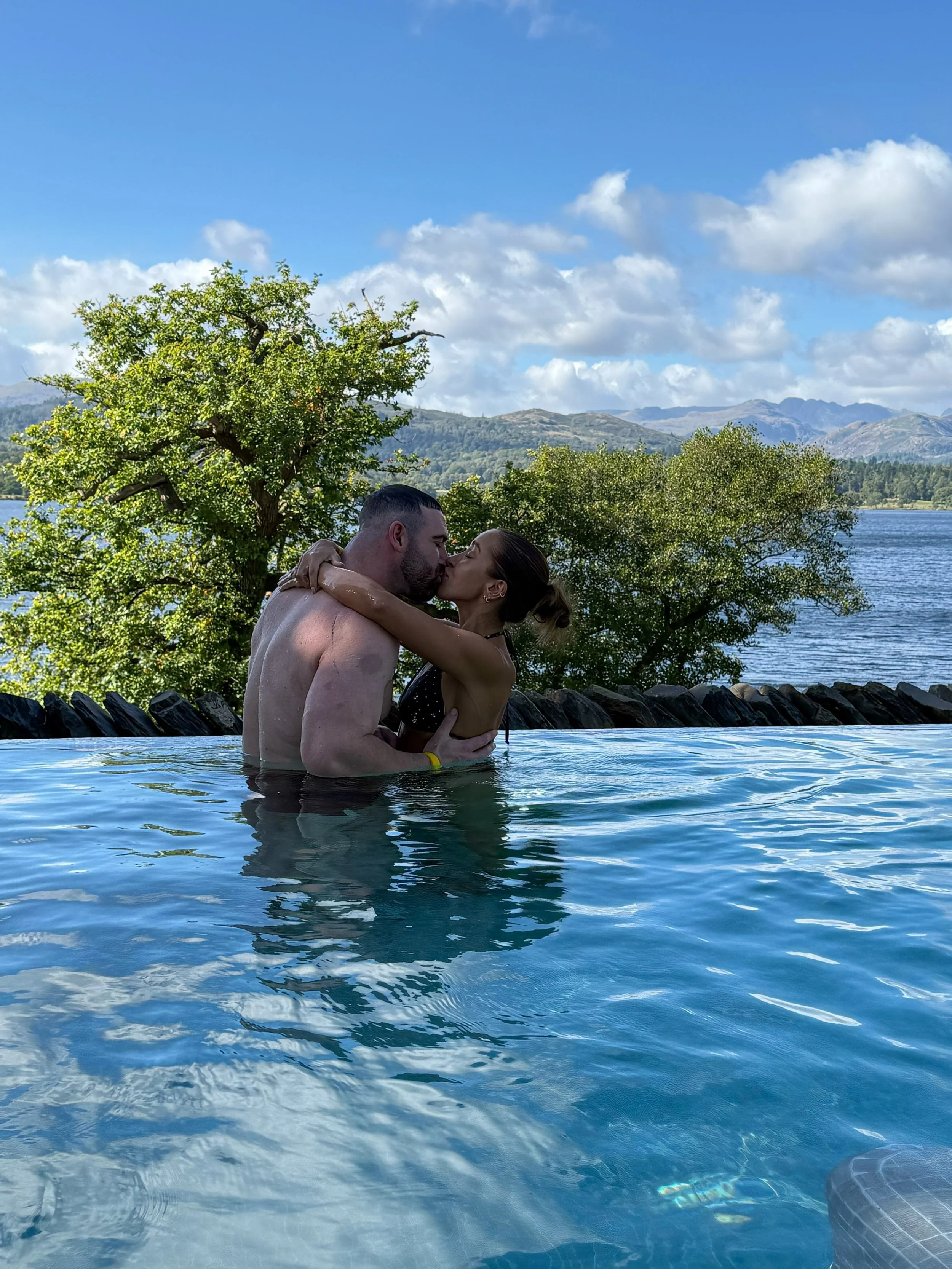 So proud of you Matty 🥹 From all the training and everything that came with the run-up to finally watching you take on Lake Windermere. 🏊🏼&zwj;♂️ I&rsquo;ve loved cheering you on every step of the way 🫶🏼

5 miles is such an achievement especiall