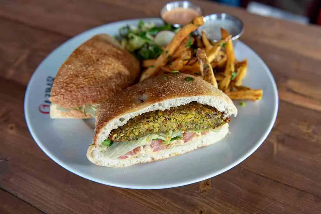 8_Lunch_Sandwiches_Falafel.jpg