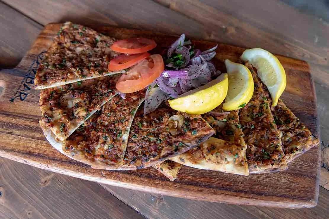 3_Meze_Hot_Lahmacun.jpg