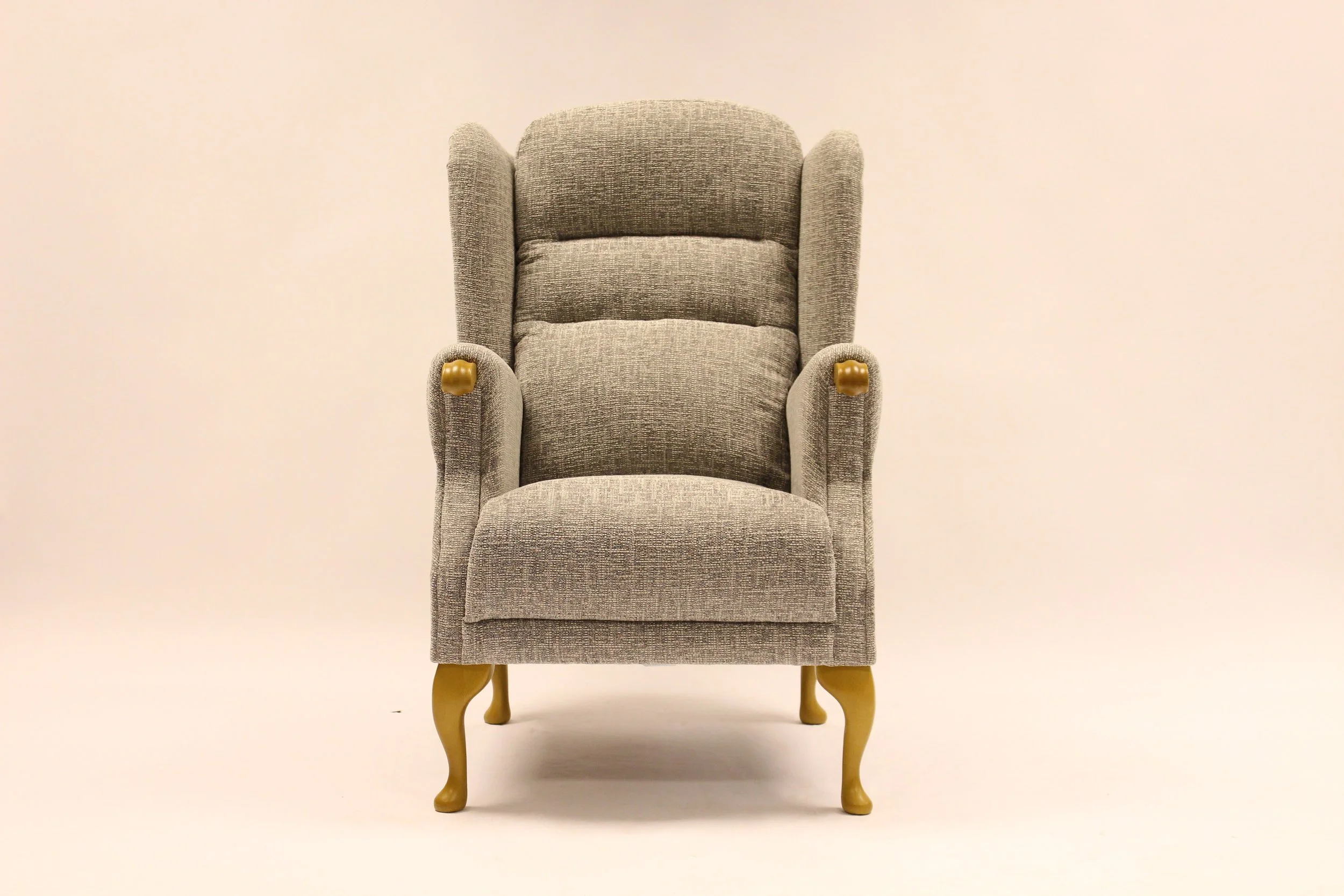 Gracefully combining contemporary design with the added appeal of a classic sculpted timber knuckle for both comfort and support. With its proven track record the Berkley continues to be the class leader in its field.