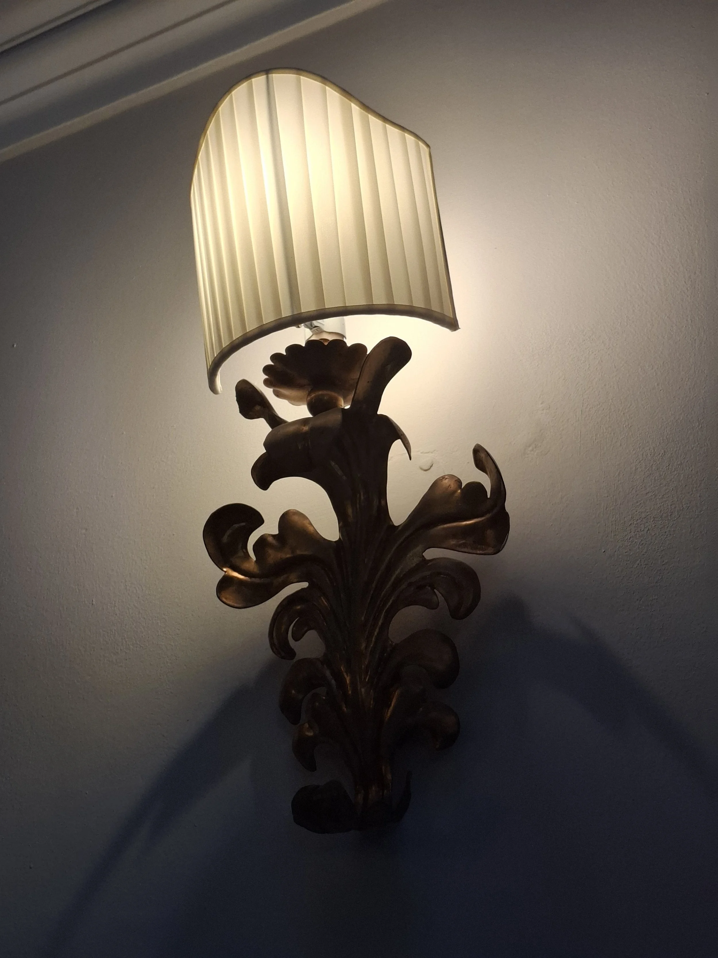 Hallway light.jpg
