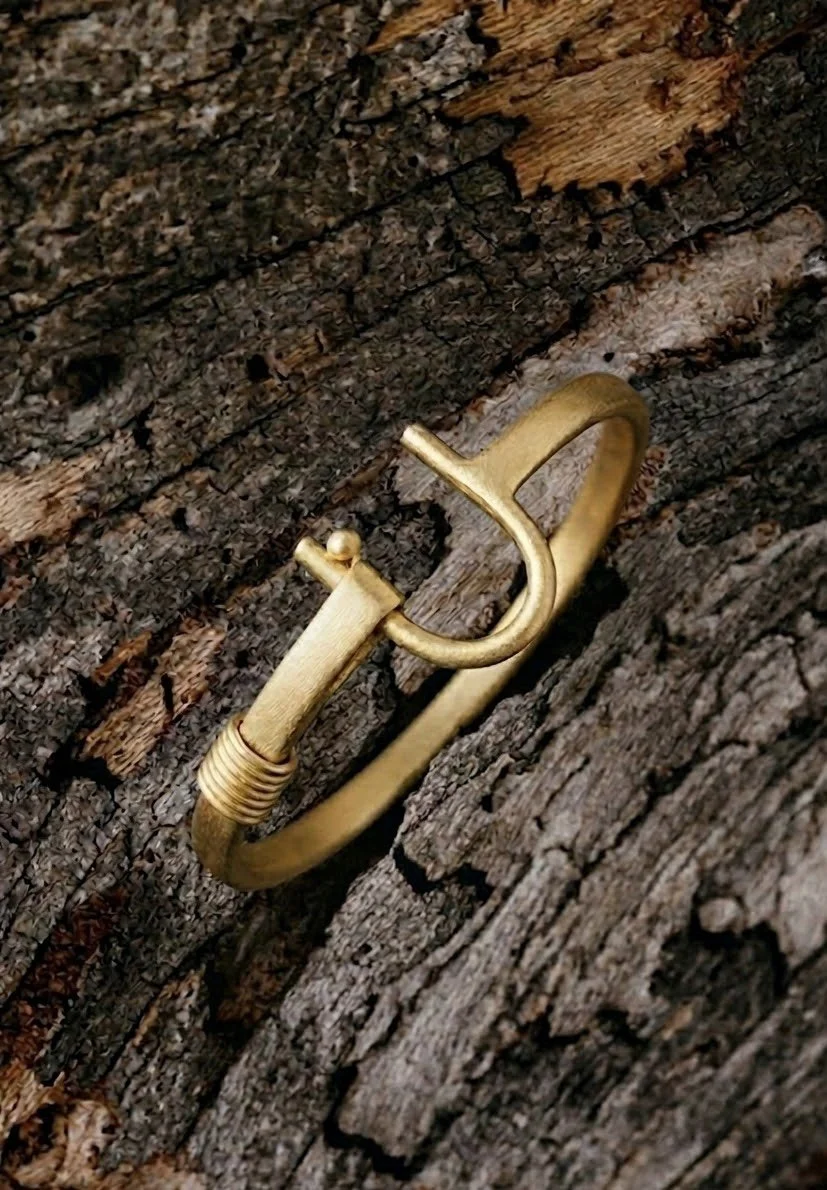Anchor Cuff gold 5.jpg