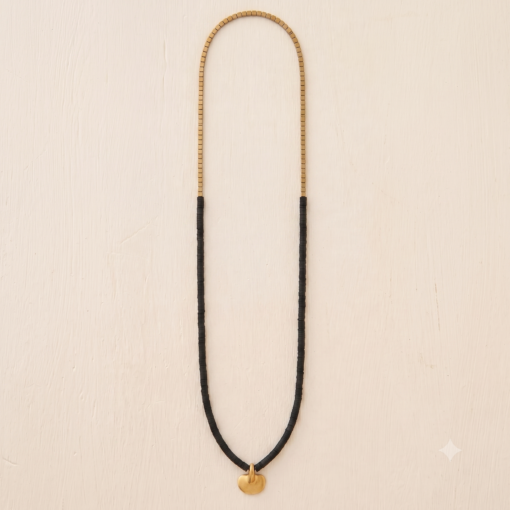 Eclipse Necklace 3 א.png
