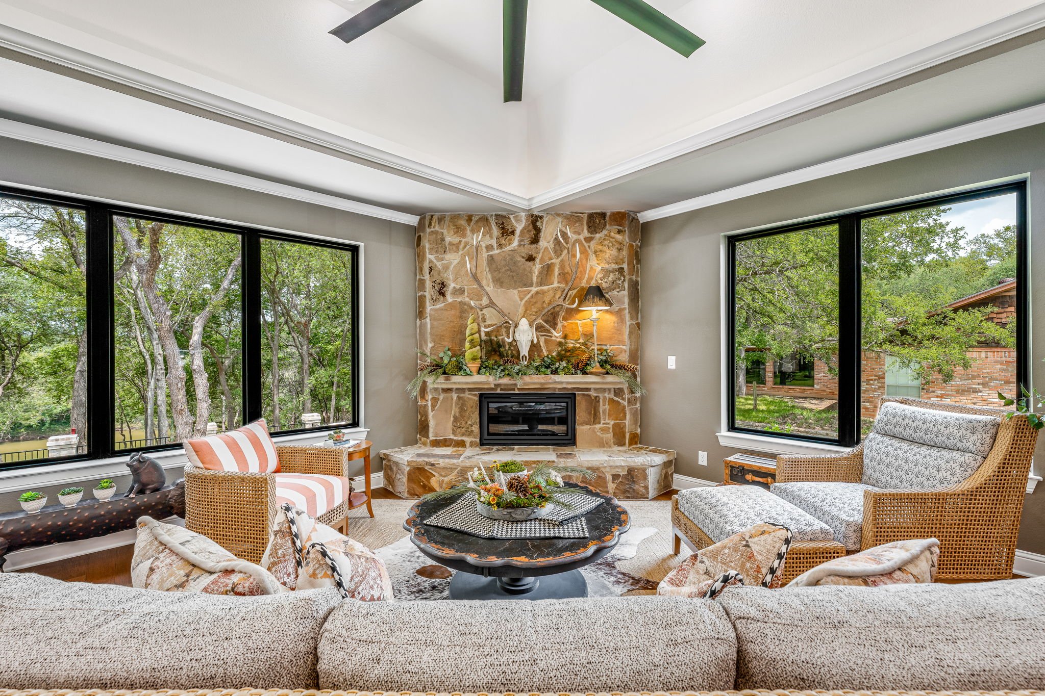 47-web-or-mls-Ravenswood-29.jpg