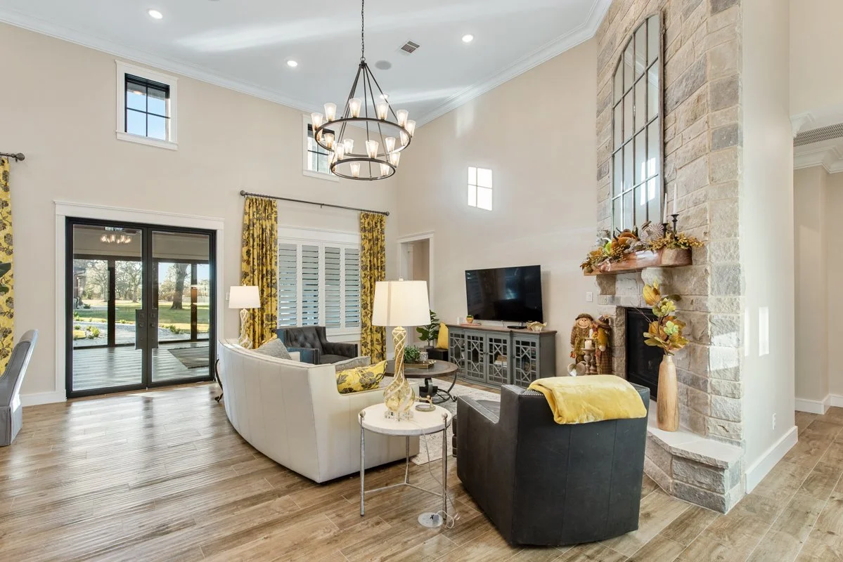 Living Room.jpg