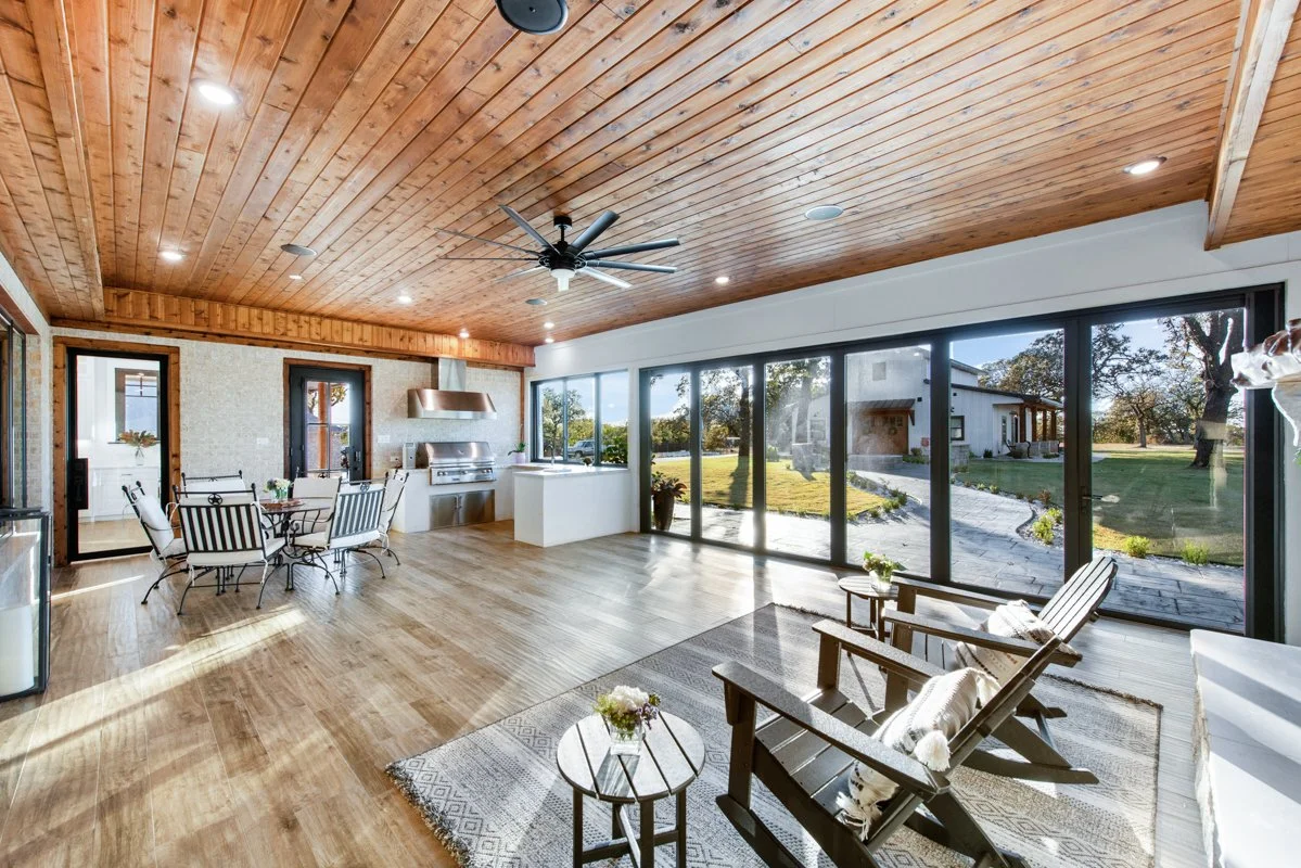 Enclosed Patio-2.jpg