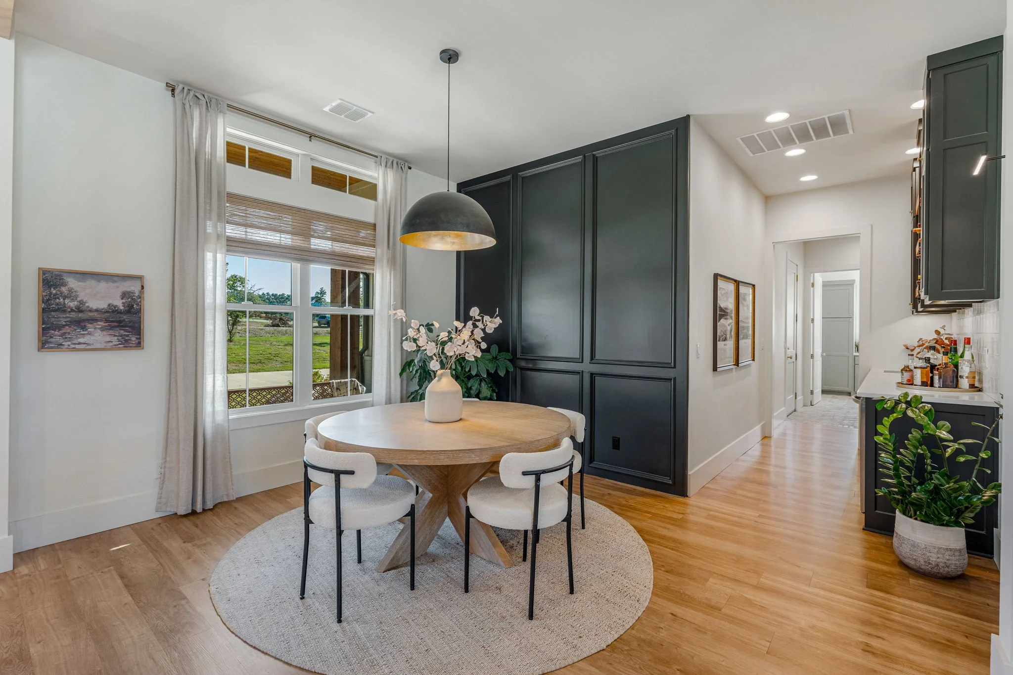 416 Creekside Interior Dining Nook