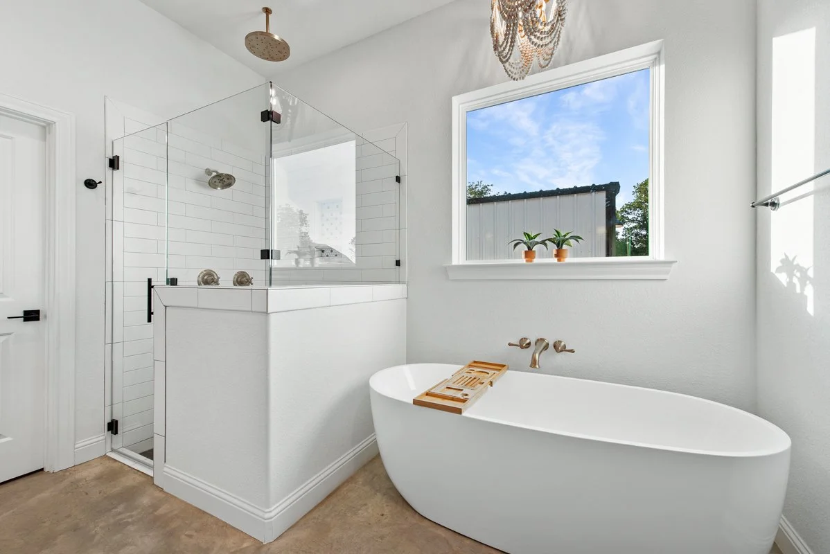 Primary Bathroom-2.JPG