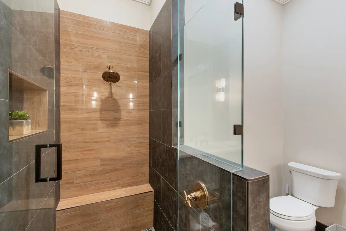 Secondary Bathroom-3.jpg