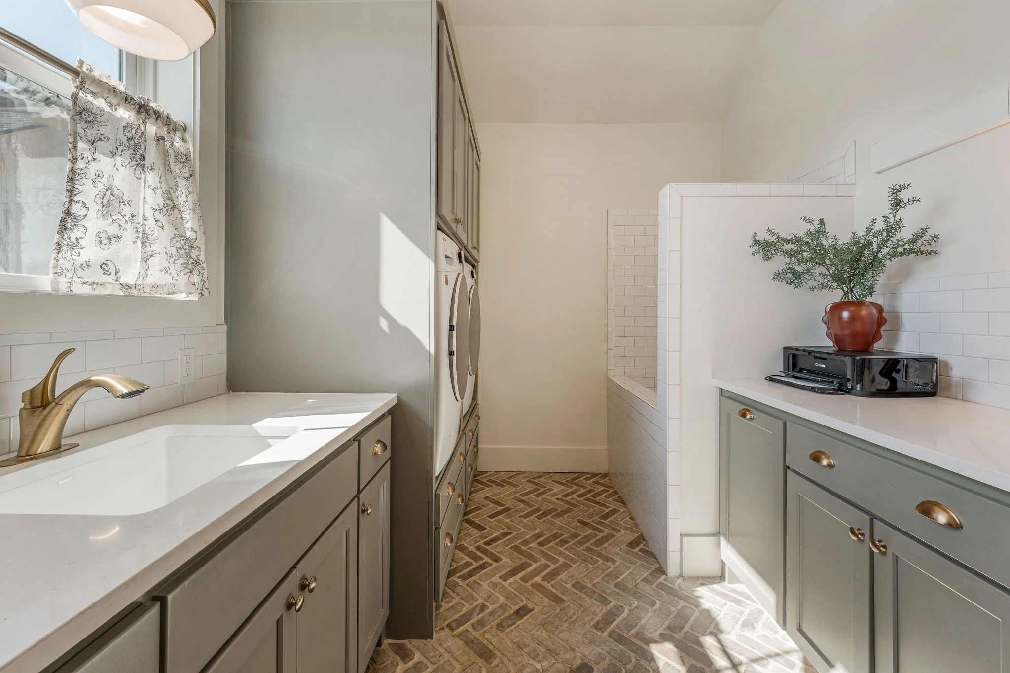 12-web-or-mls-Creekside-24.jpg