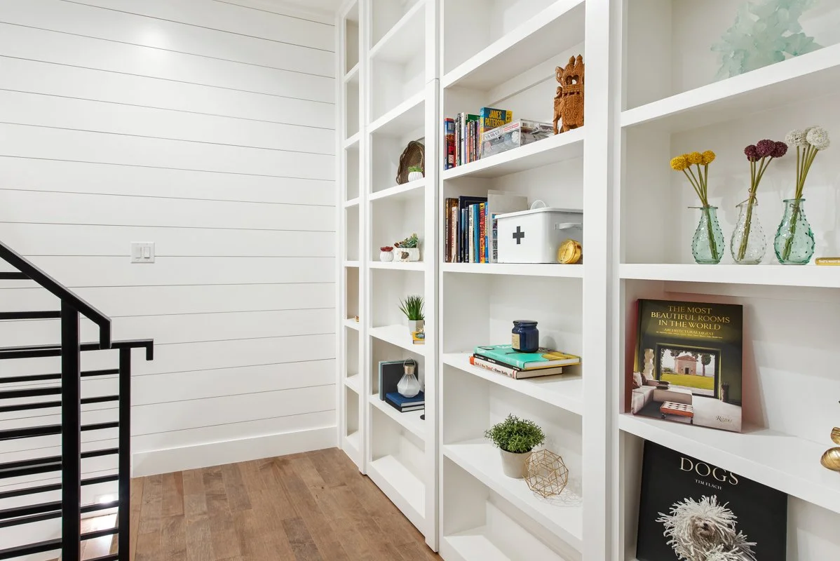 Bookshelf with Secret Entry_-2.jpg