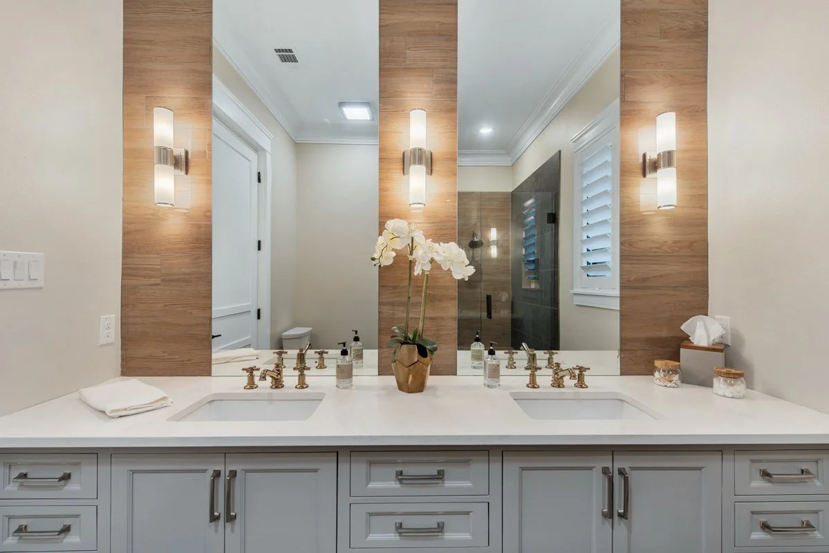 Secondary Bathroom-2.jpg